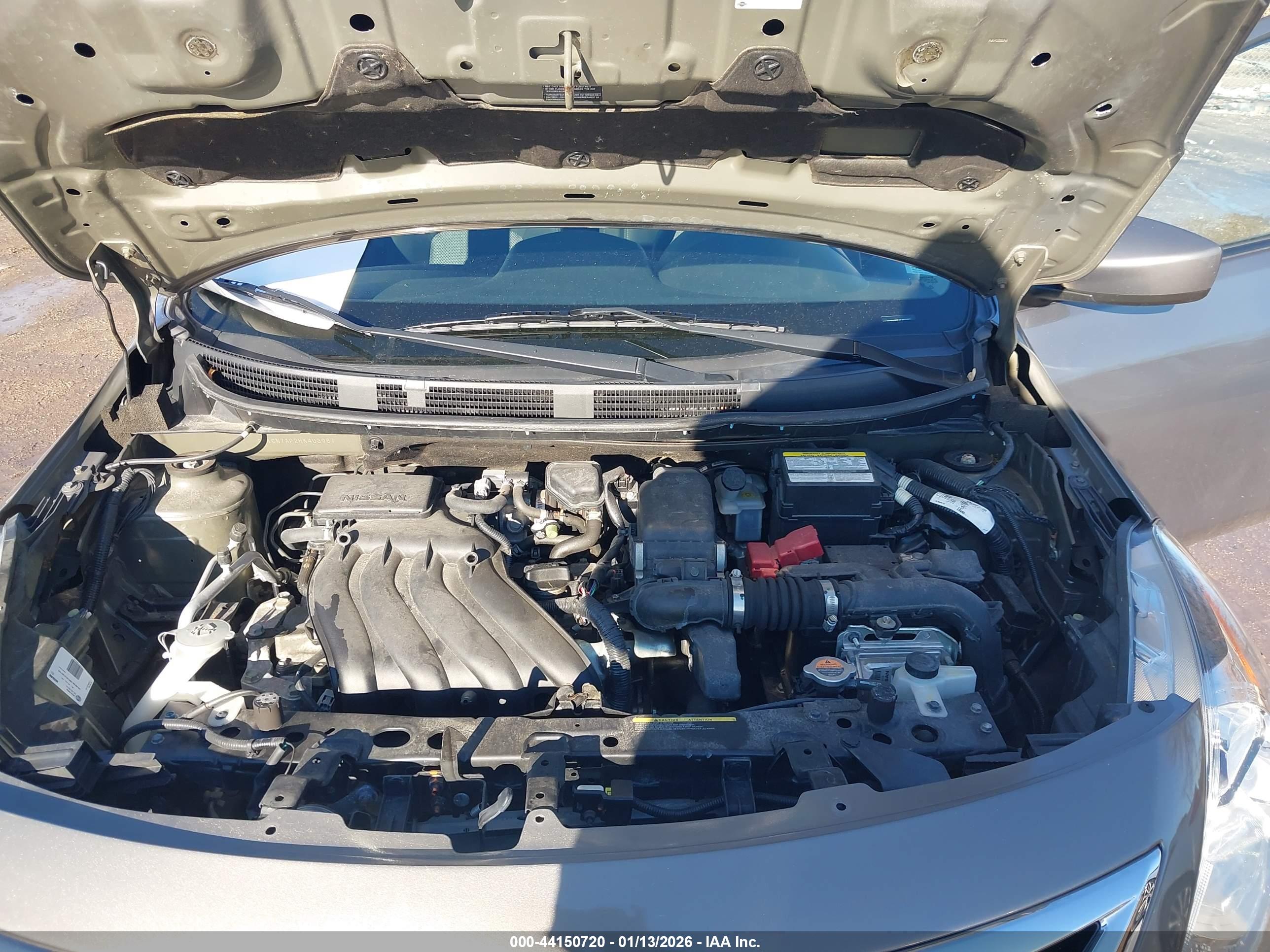 NISSAN VERSA image 10