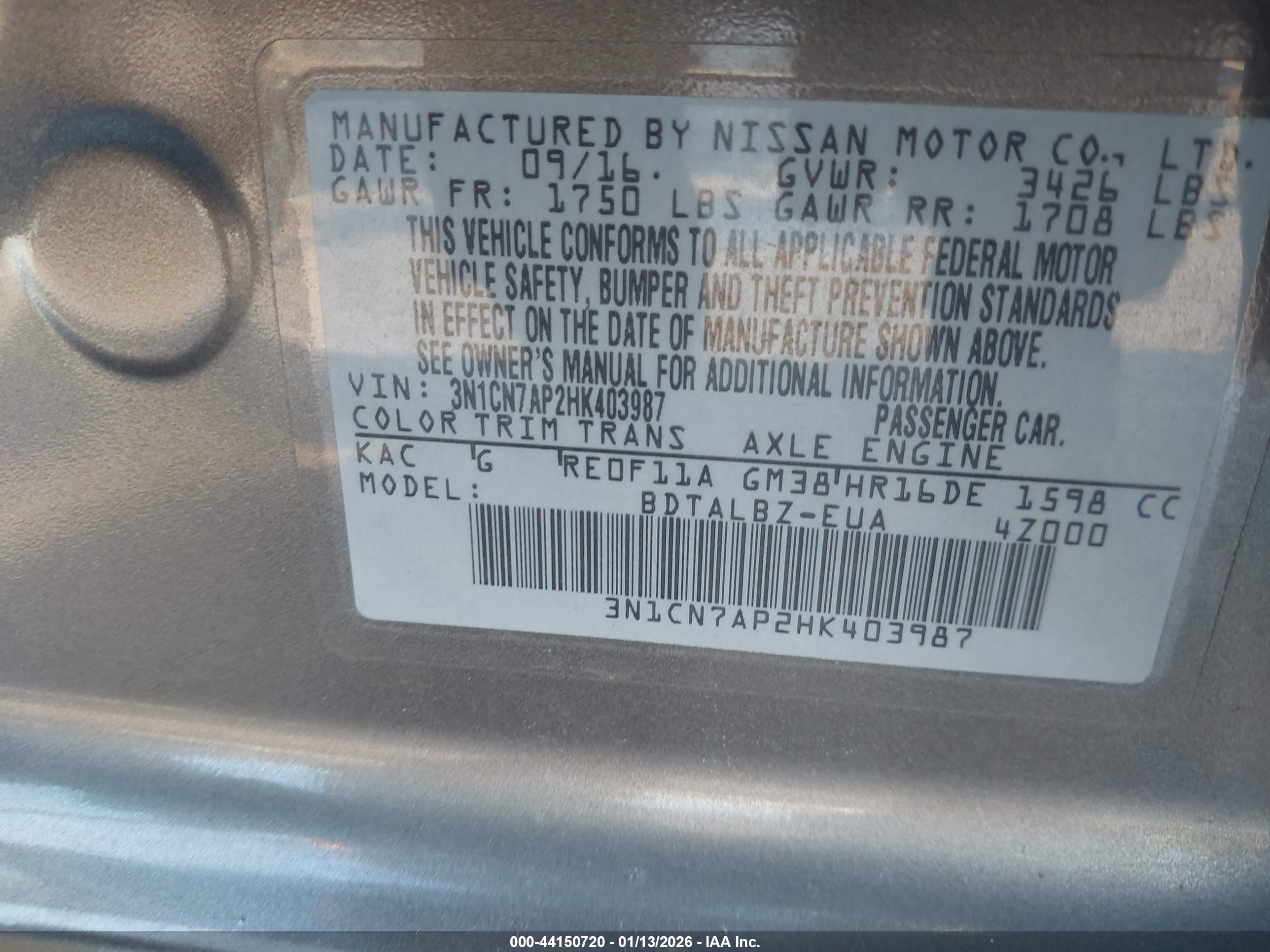 NISSAN VERSA image 9