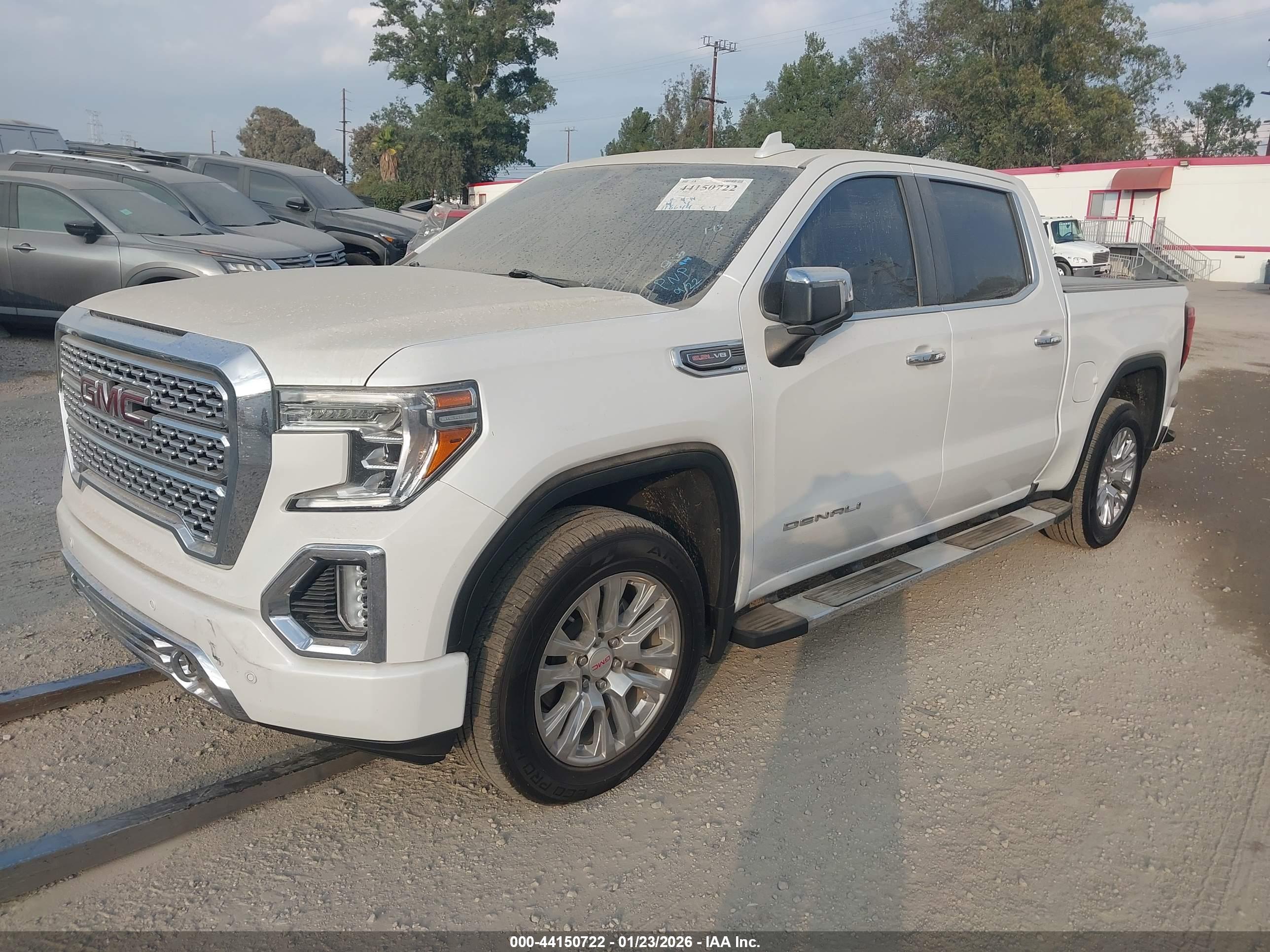 GMC SIERRA image 2