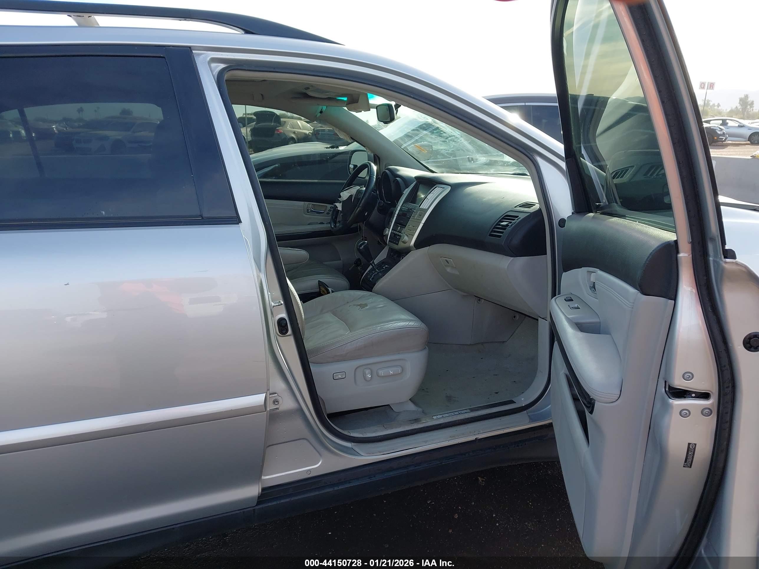 LEXUS RX image 5