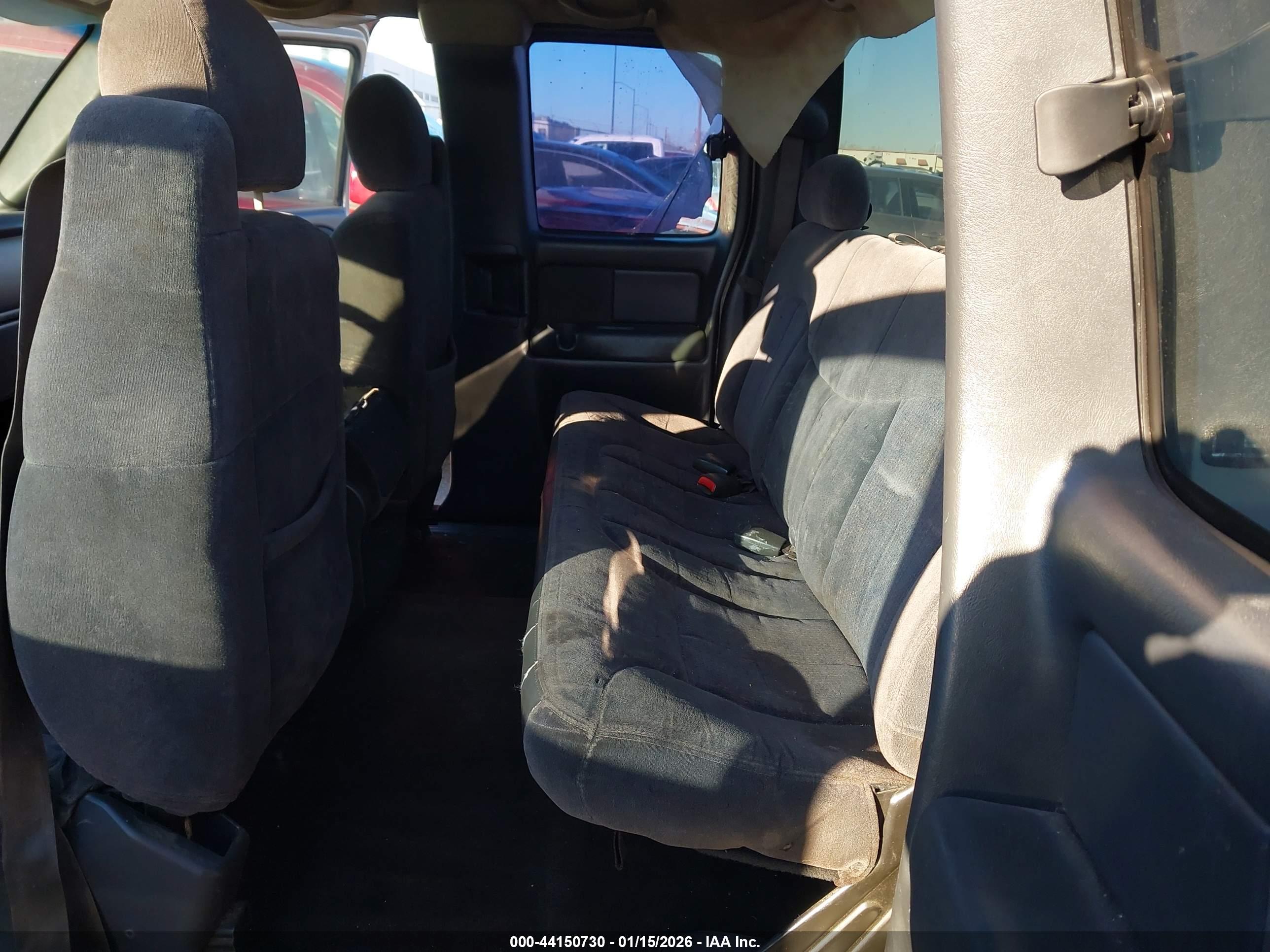 CHEVROLET SILVERADO image 8