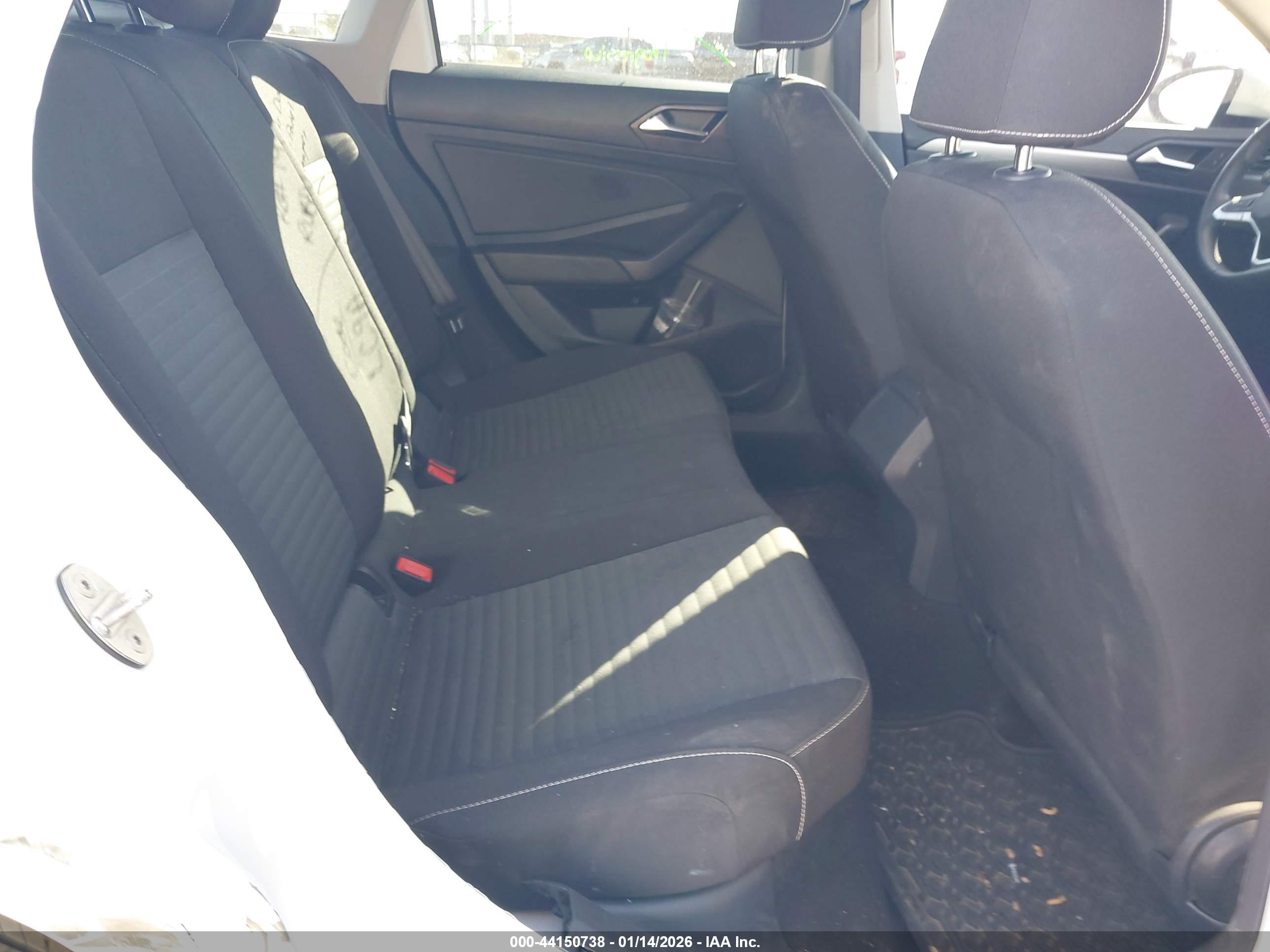 VOLKSWAGEN JETTA image 5