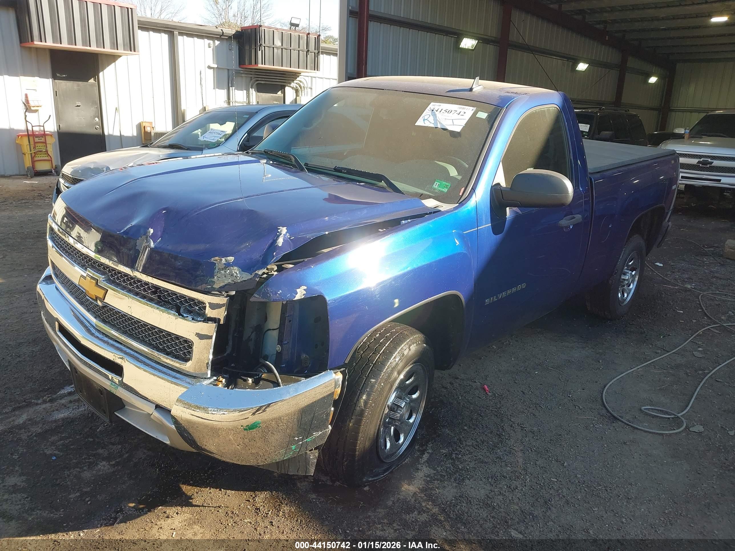 CHEVROLET SILVERADO image 2