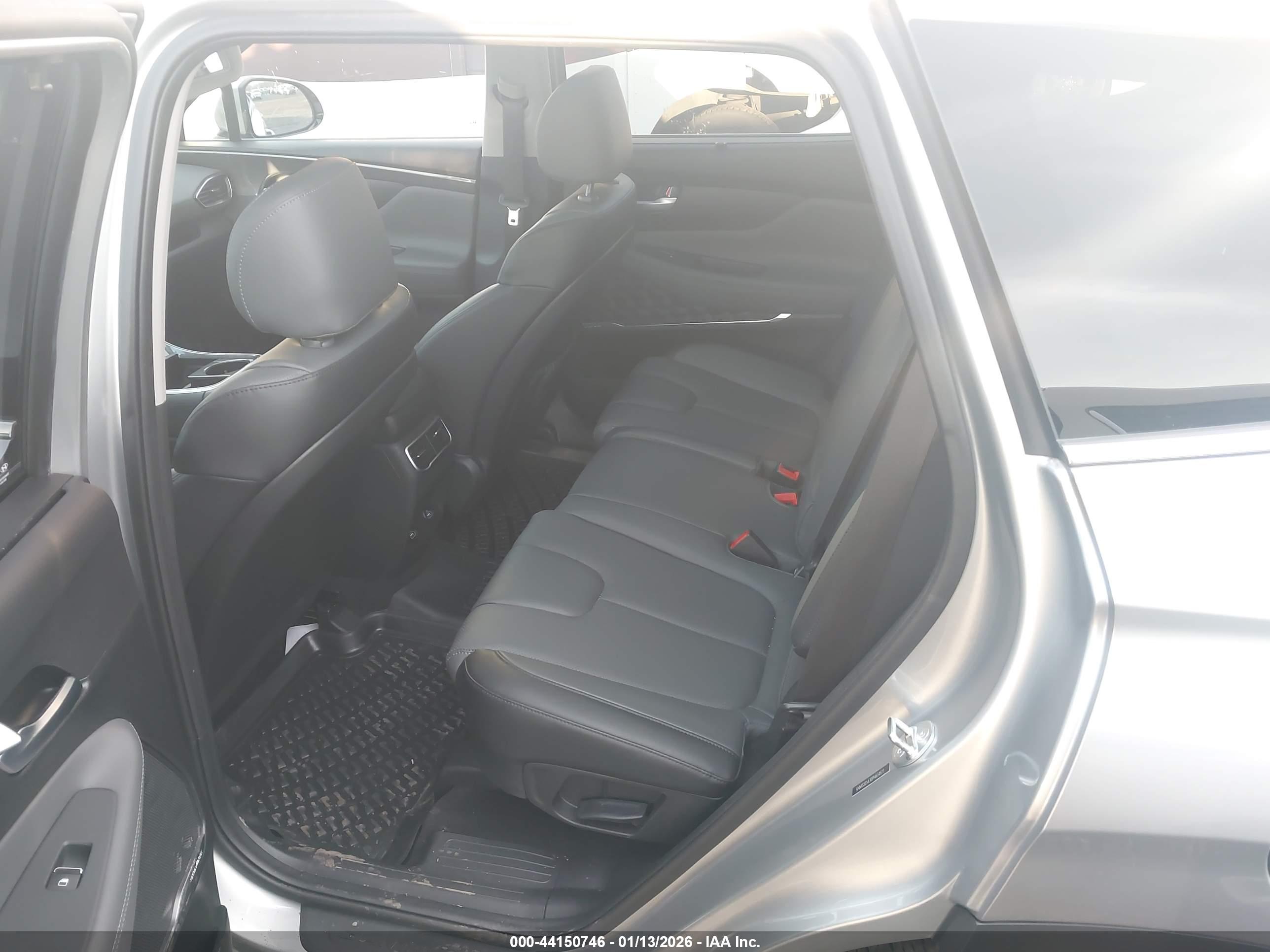 HYUNDAI SANTA image 8