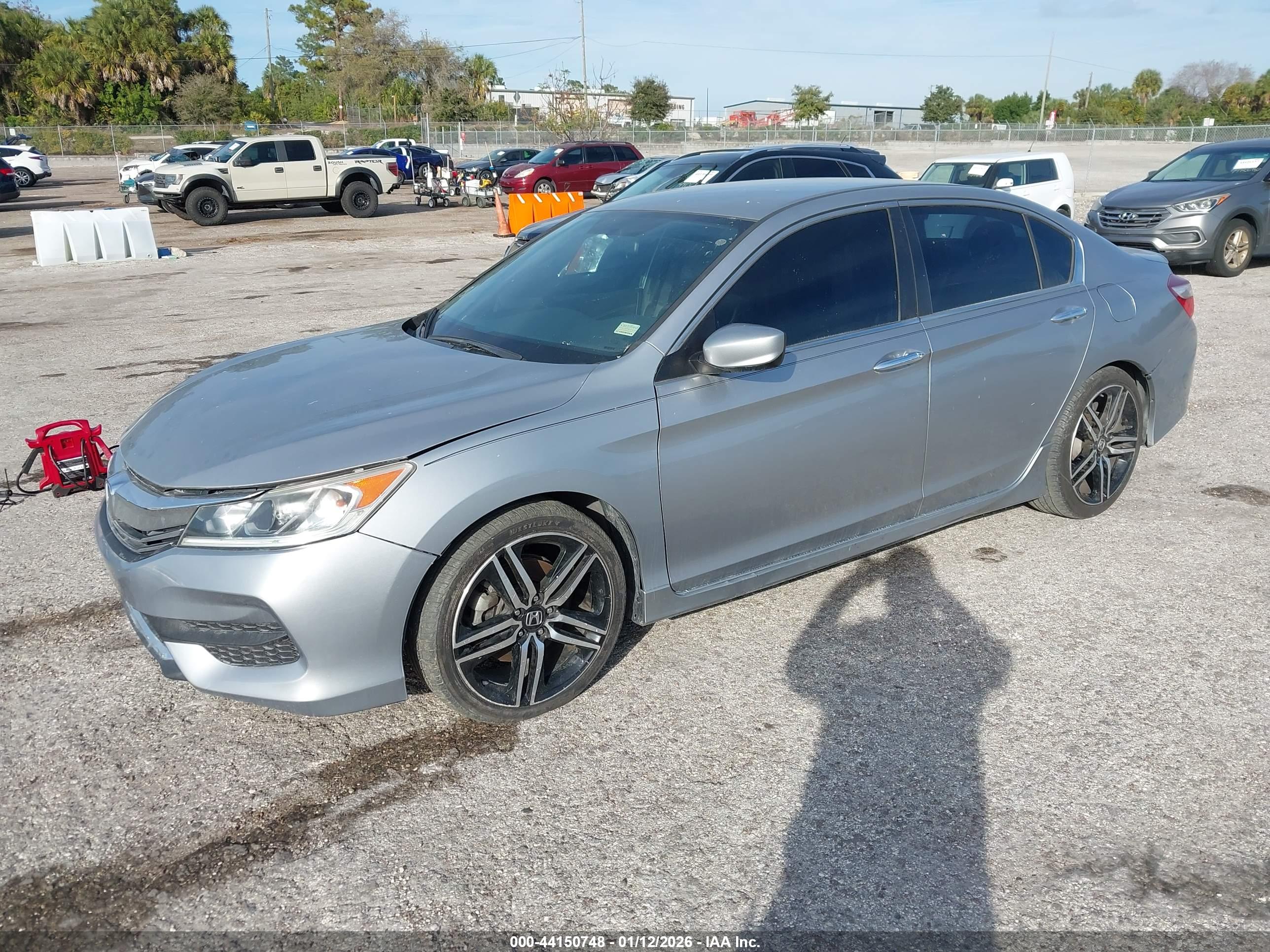HONDA ACCORD image 2