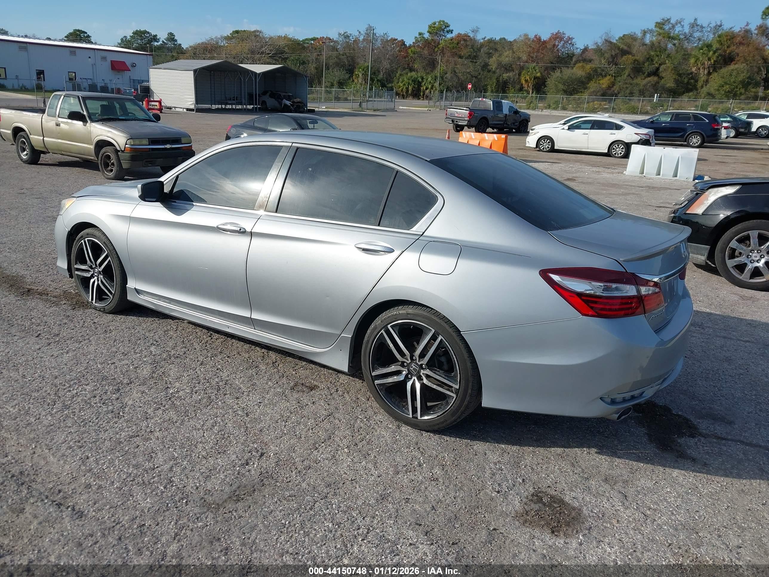 HONDA ACCORD image 3