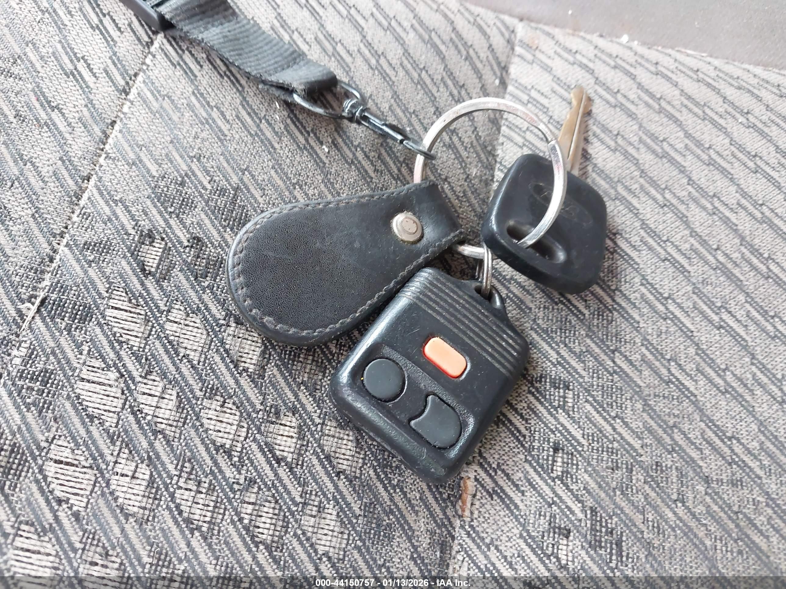 FORD ESCAPE image 11