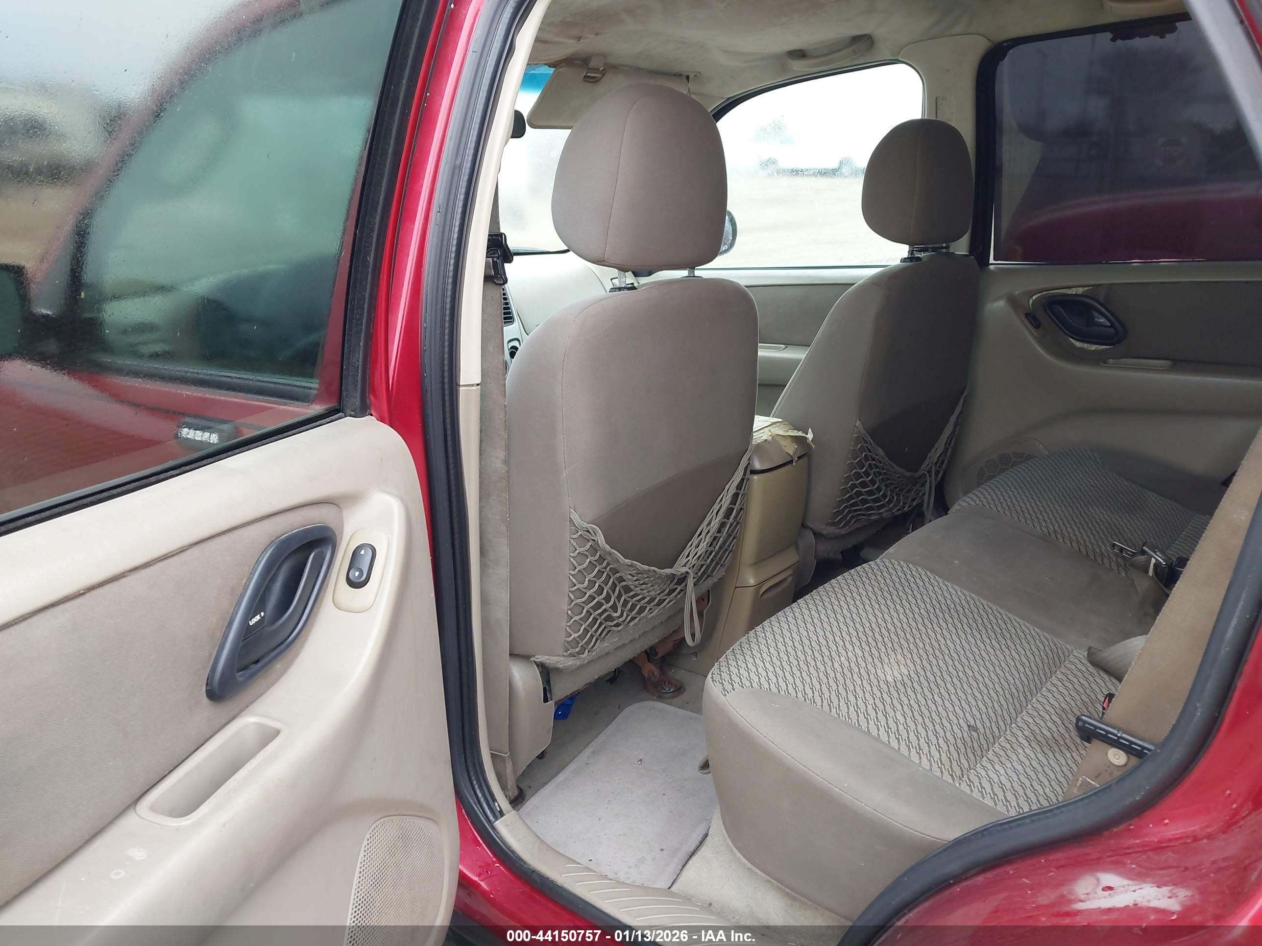 FORD ESCAPE image 8