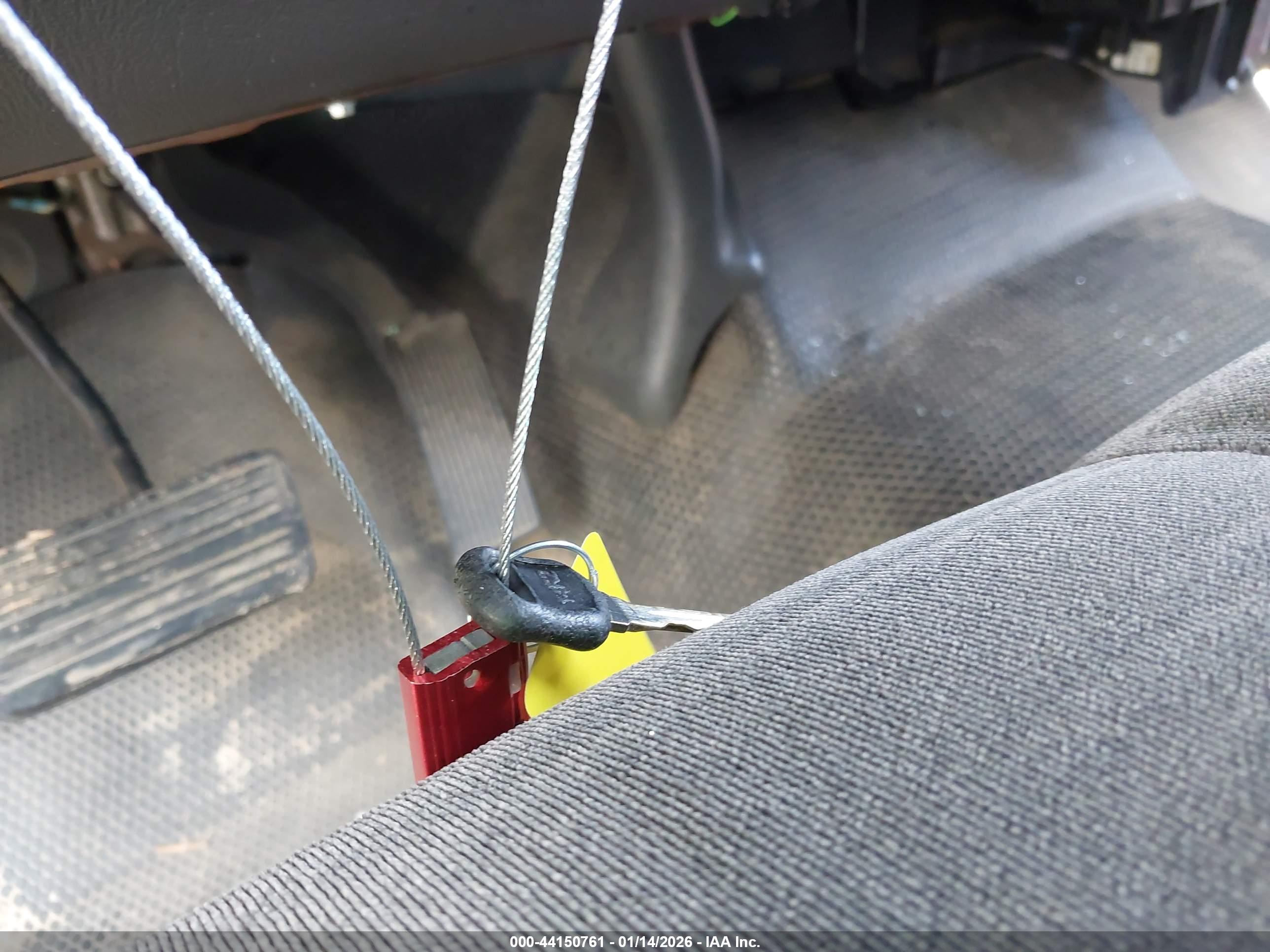 CHEVROLET SILVERADO image 11