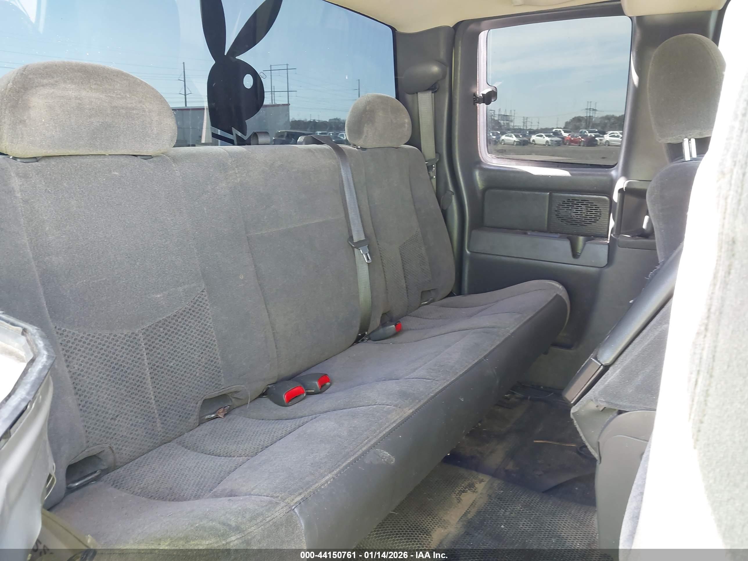 CHEVROLET SILVERADO image 8