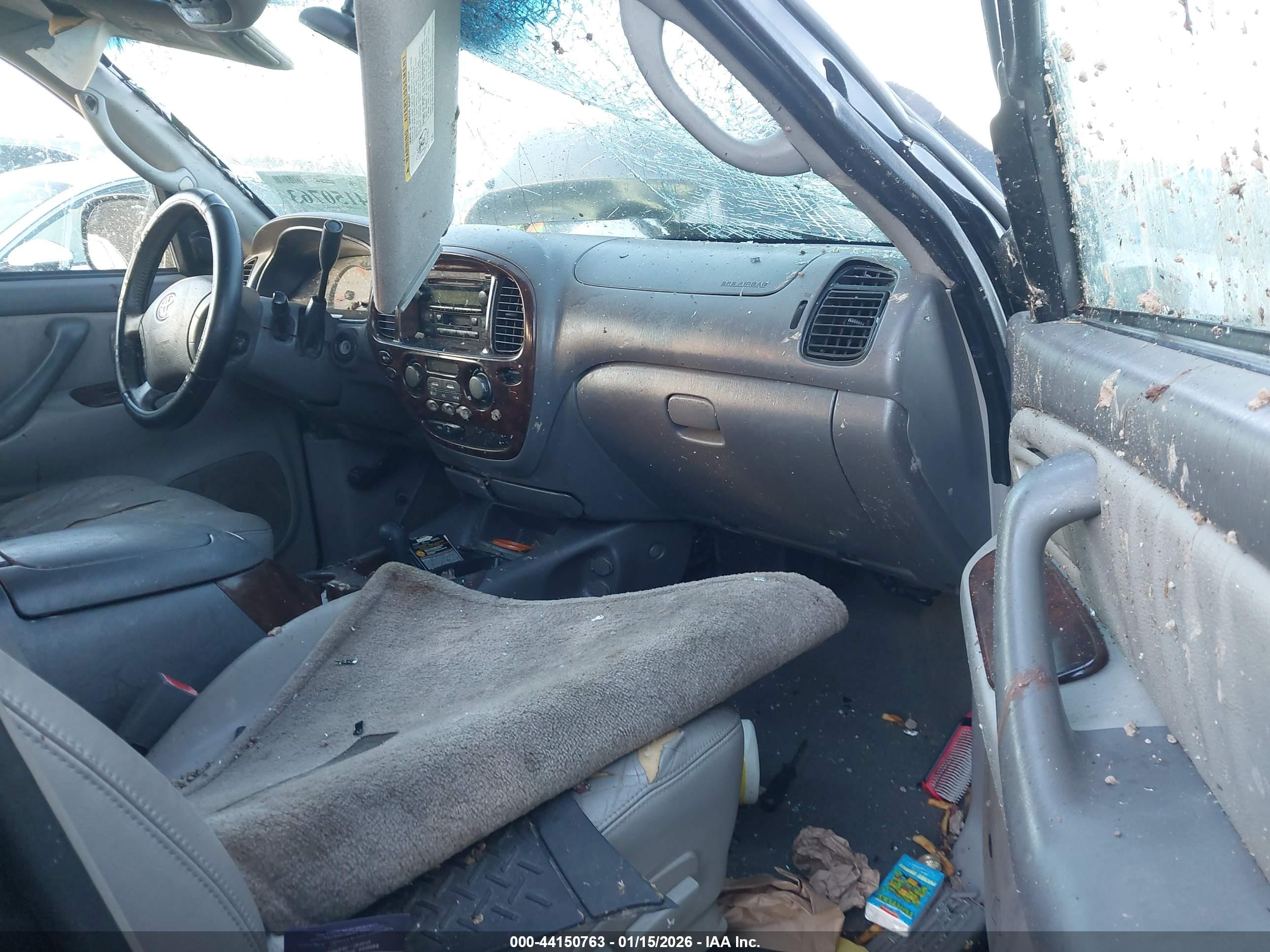 TOYOTA SEQUOIA image 5