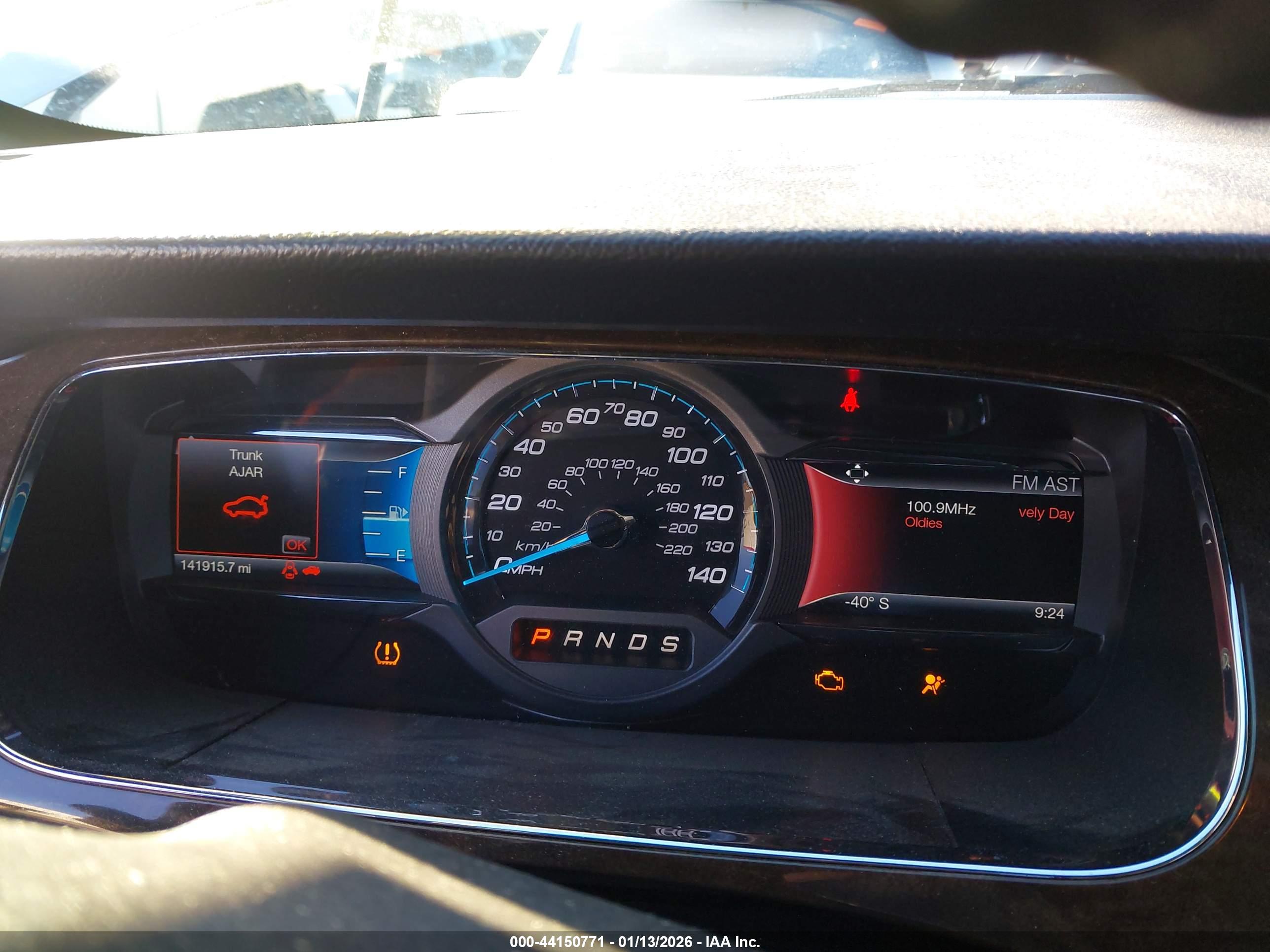 FORD TAURUS image 7