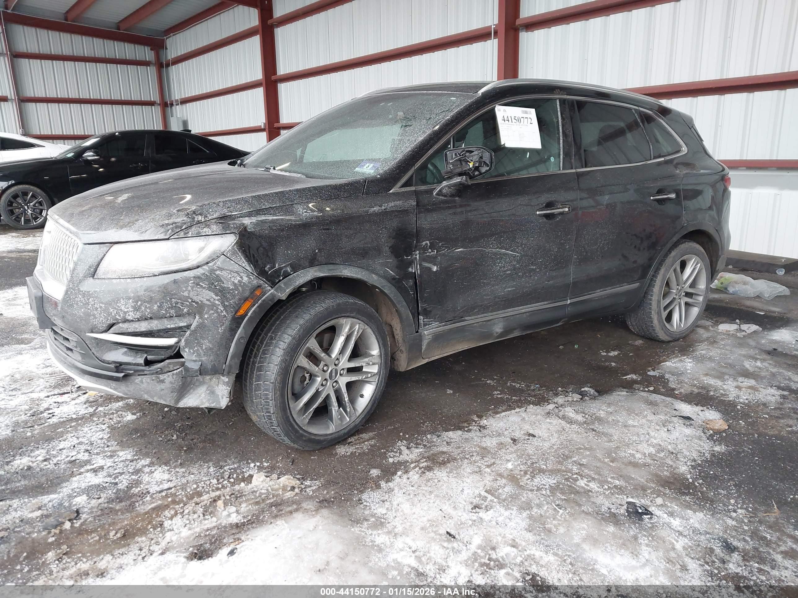 LINCOLN MKC image 2