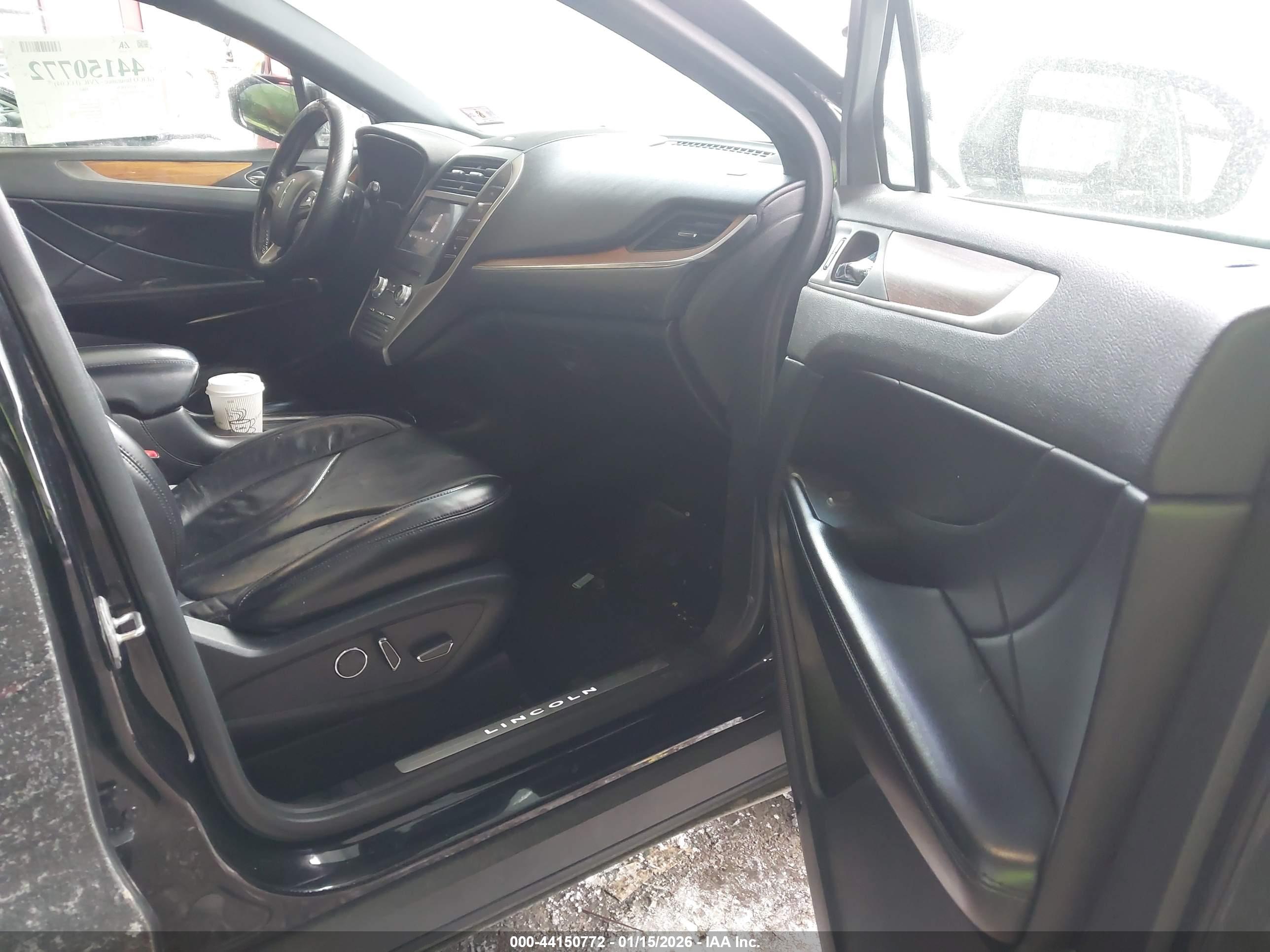 LINCOLN MKC image 5