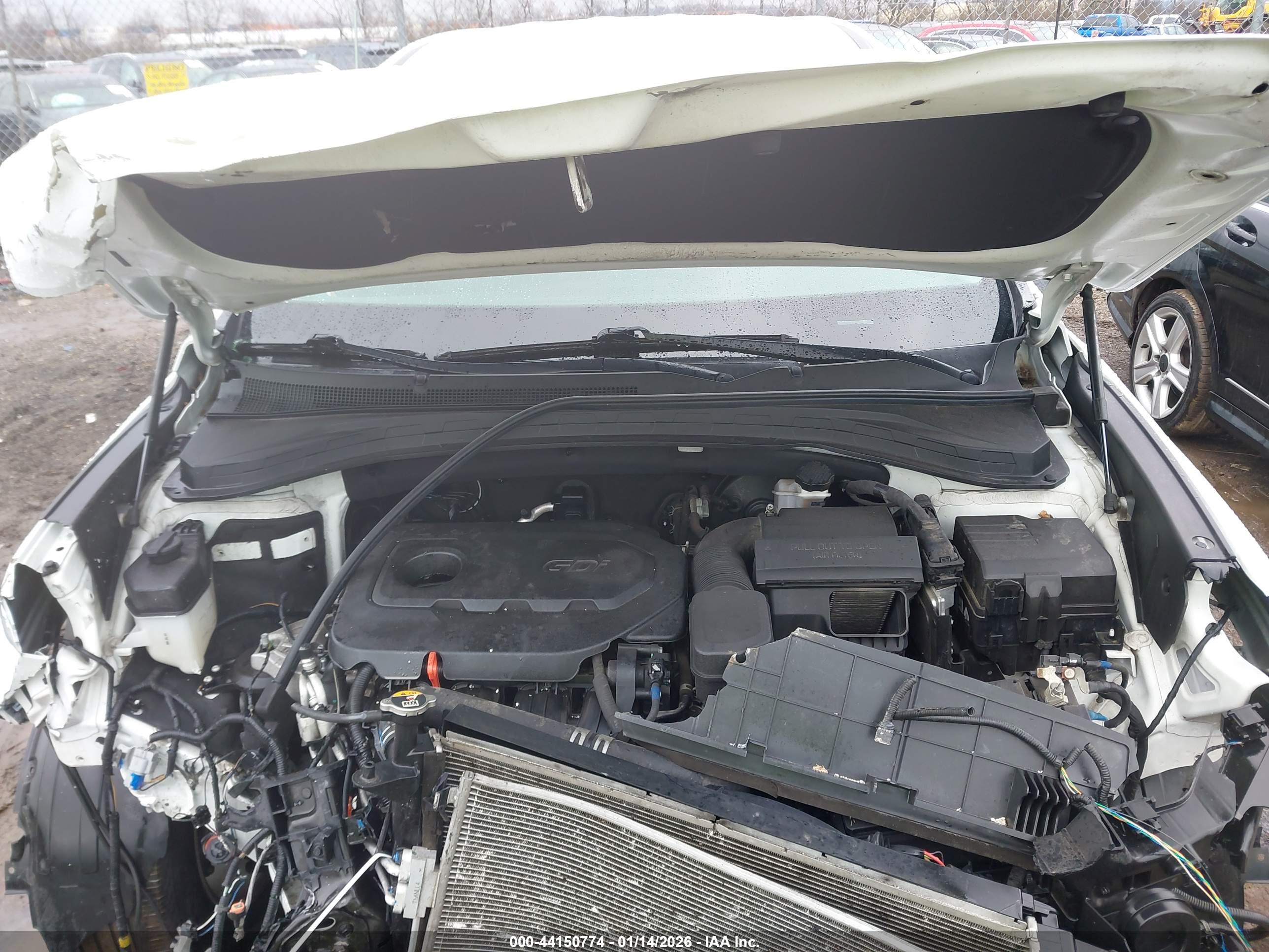 HYUNDAI SANTA image 10