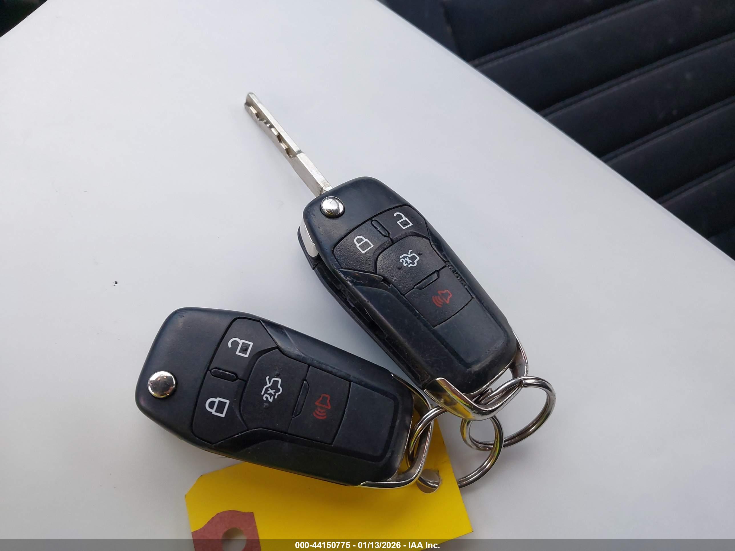 FORD FUSION image 11