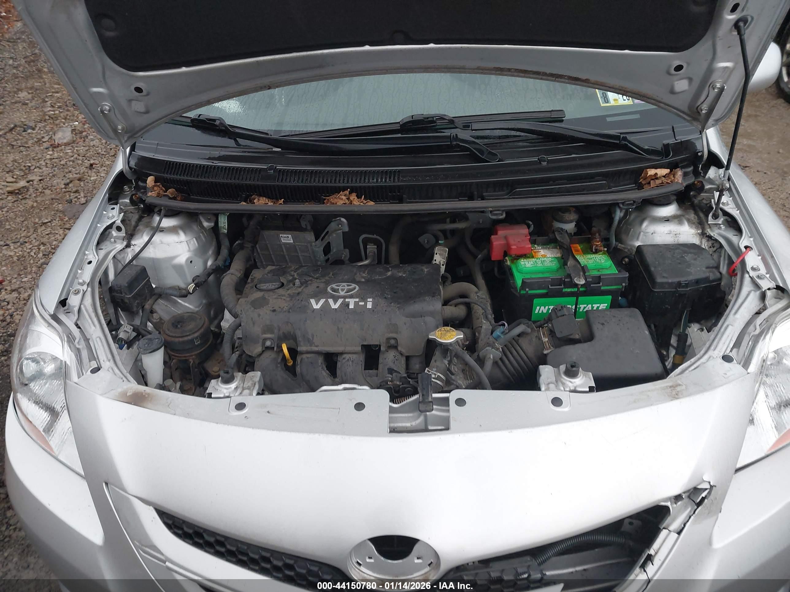 TOYOTA YARIS image 10