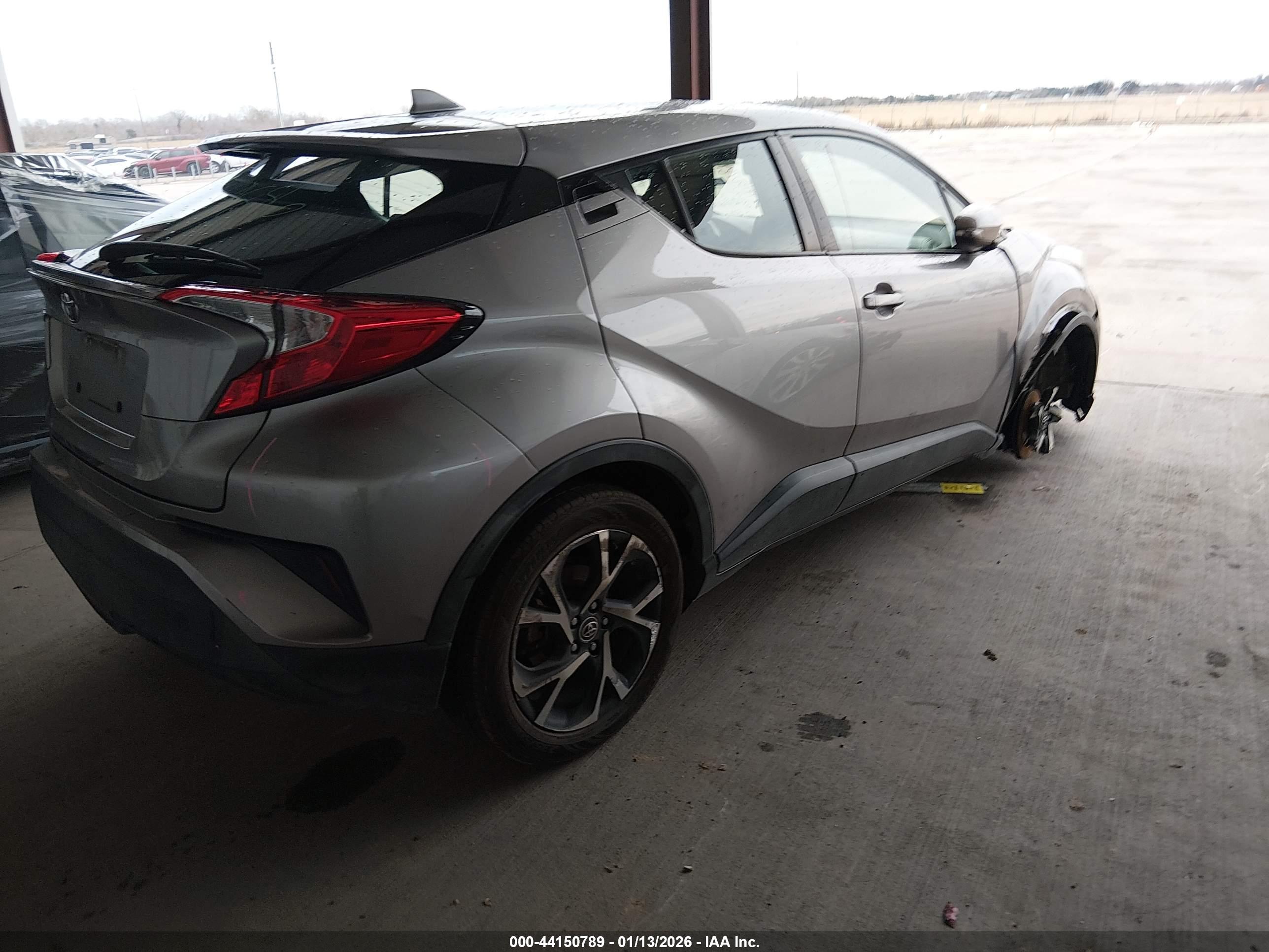 TOYOTA C-HR image 4