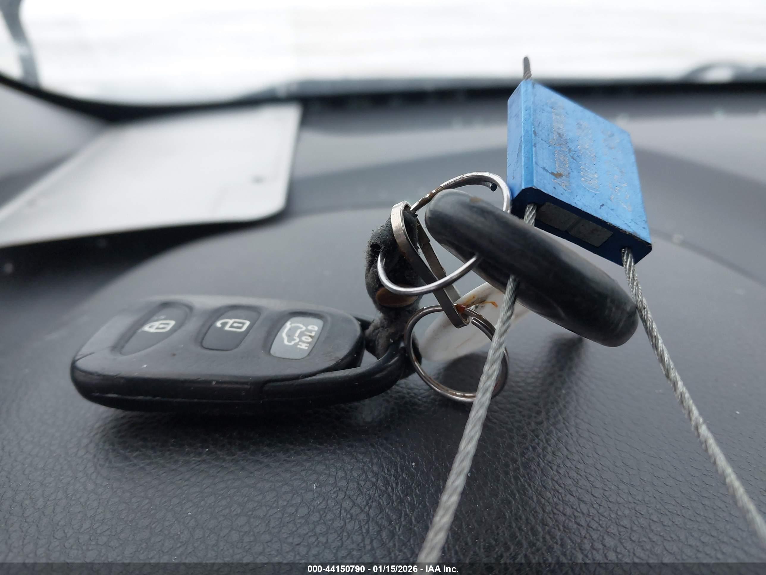 HYUNDAI ELANTRA image 11