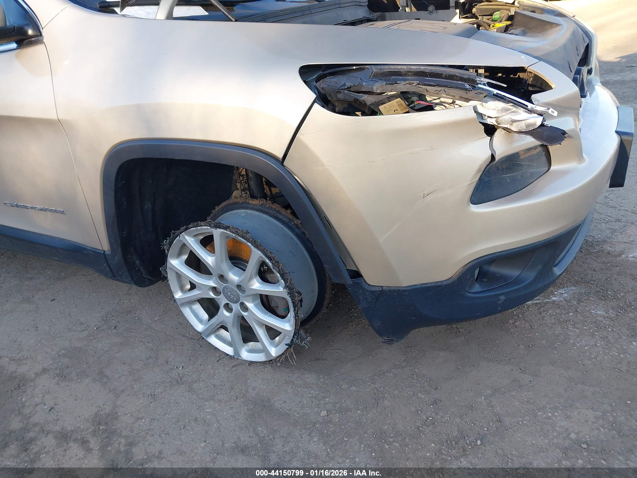 JEEP CHEROKEE image 6