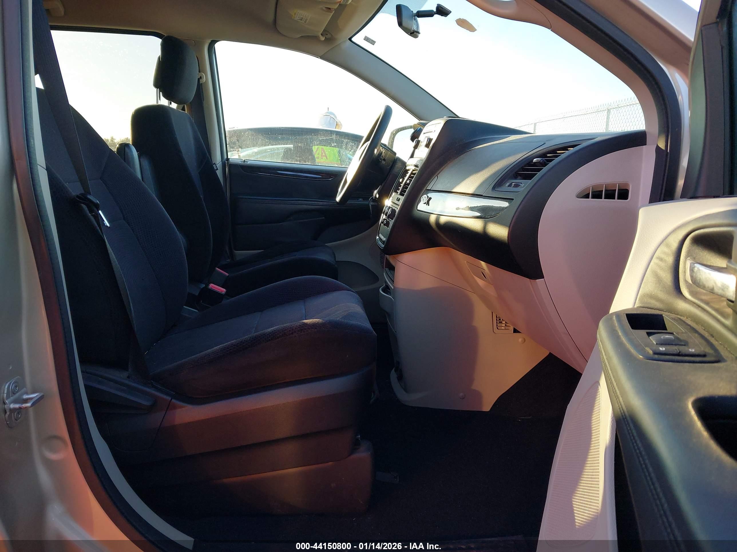 DODGE GRAND image 5