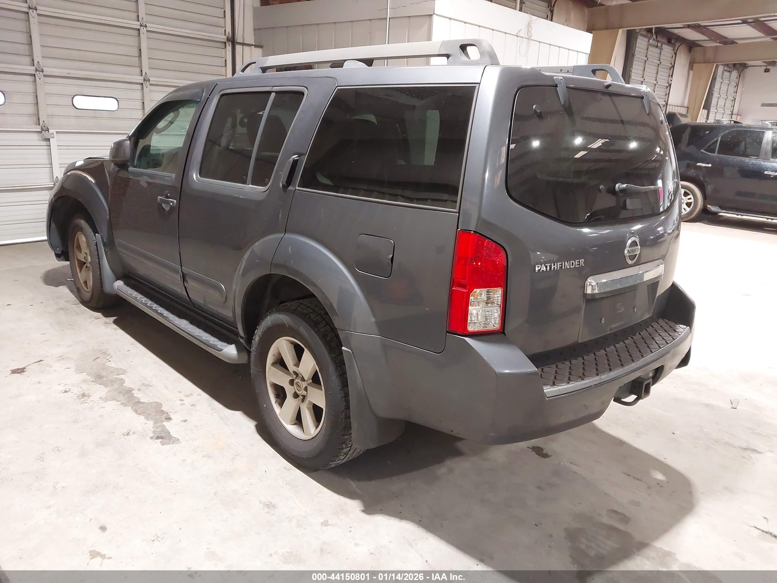 NISSAN PATHFINDER image 3