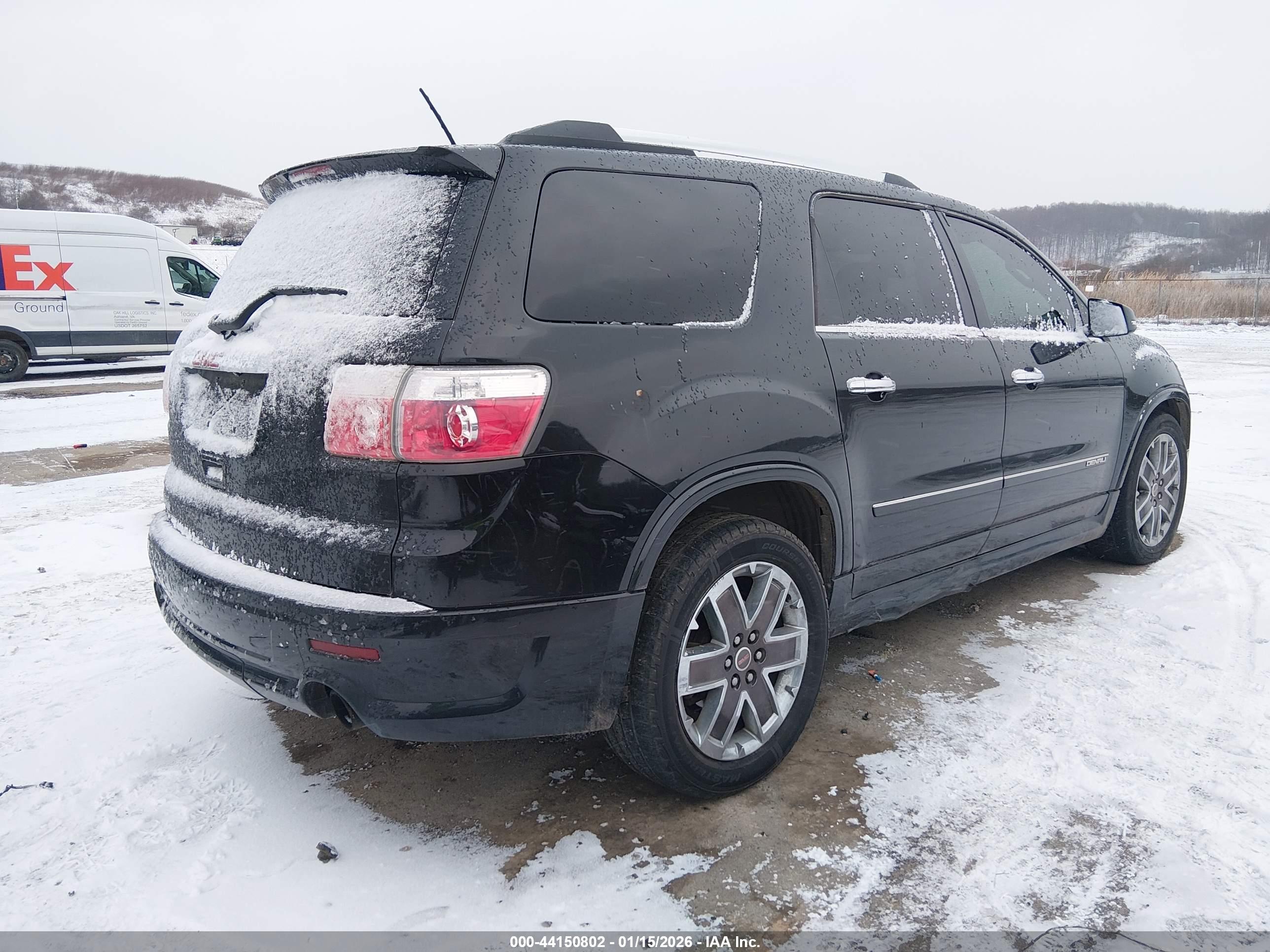 GMC ACADIA image 4