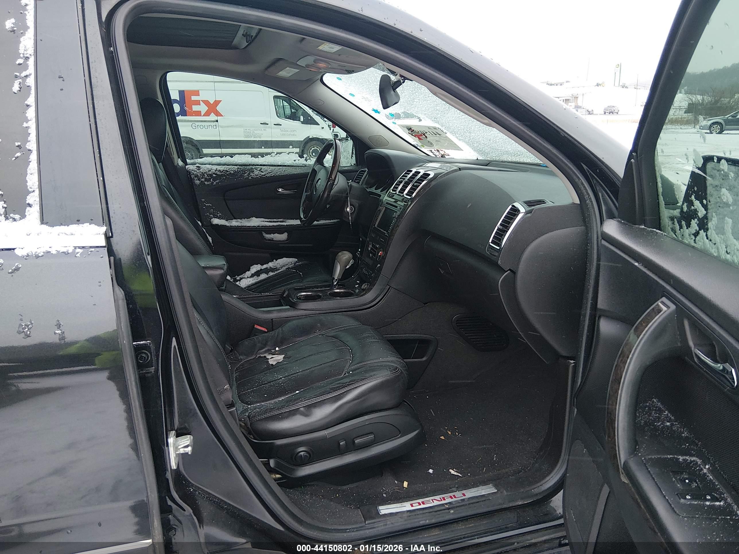 GMC ACADIA image 5