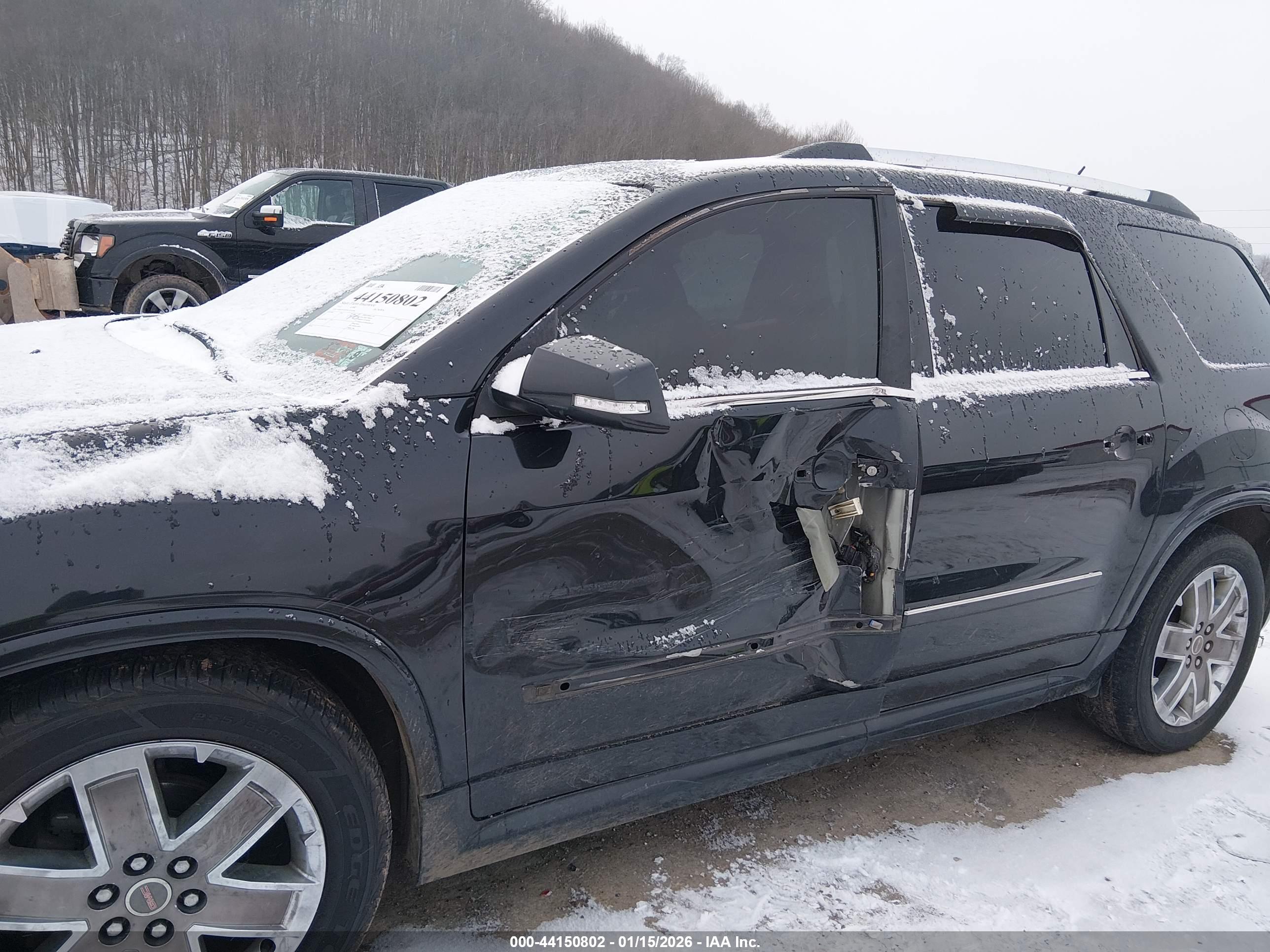 GMC ACADIA image 6