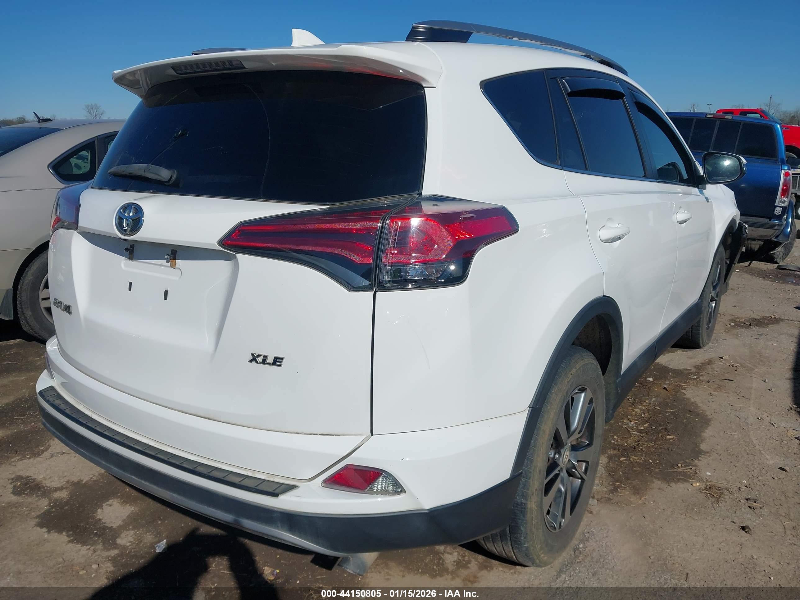 TOYOTA RAV4 image 4