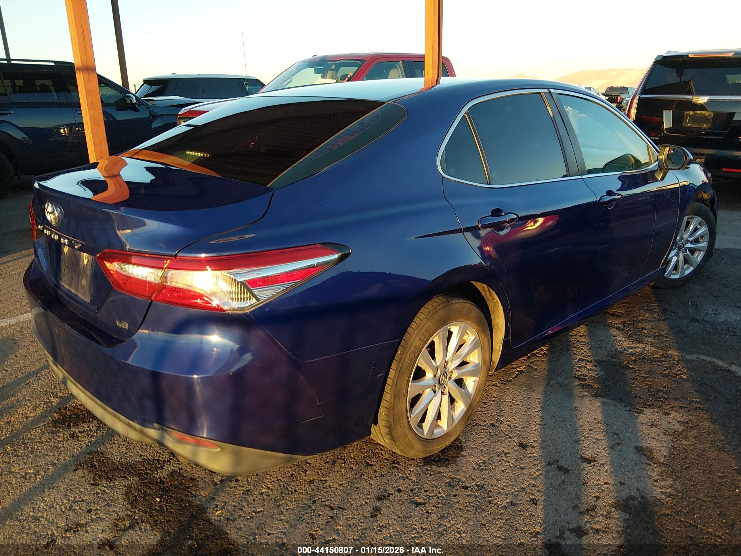 TOYOTA CAMRY image 4