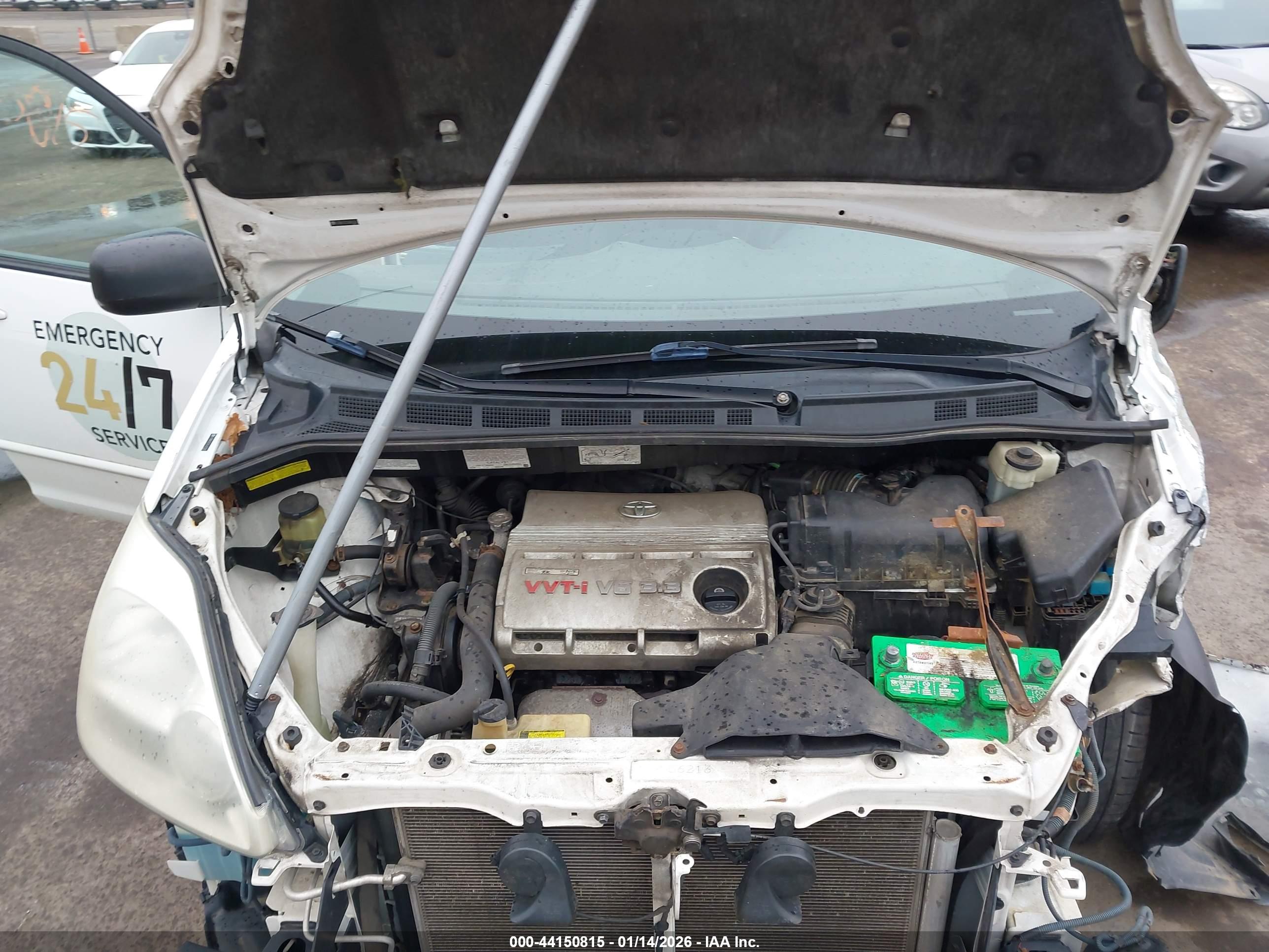 TOYOTA SIENNA image 10