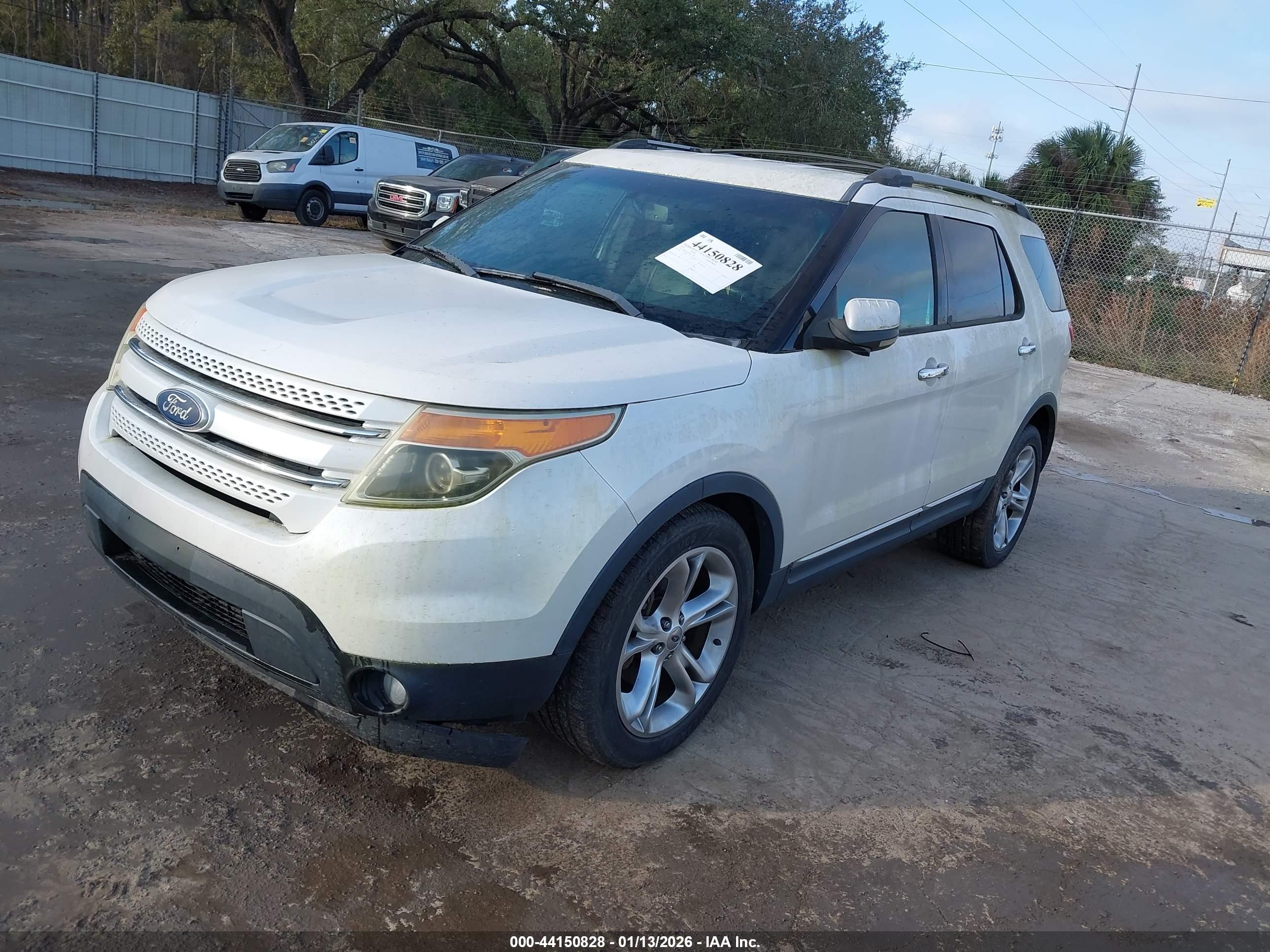 FORD EXPLORER image 2