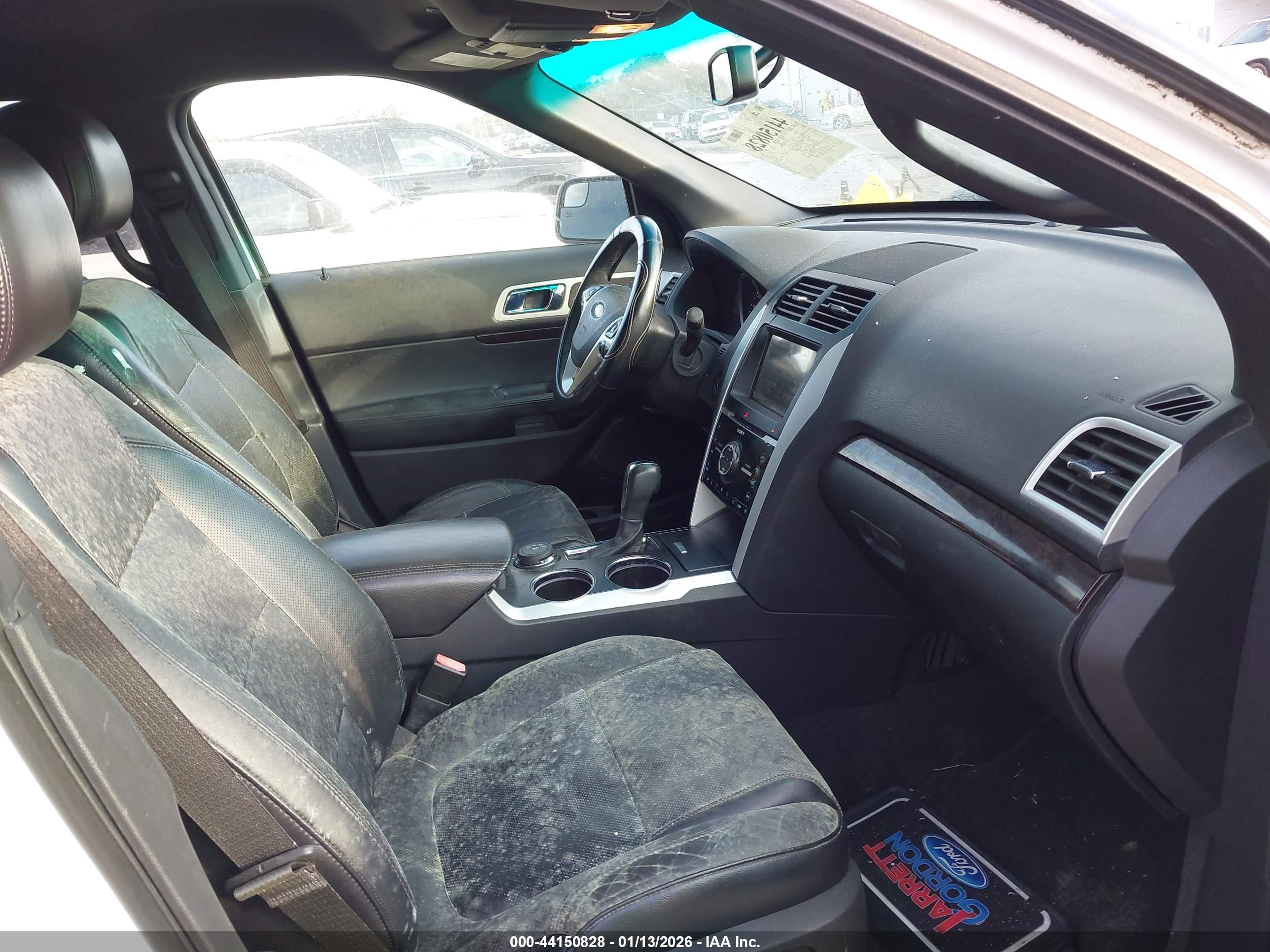 FORD EXPLORER image 5