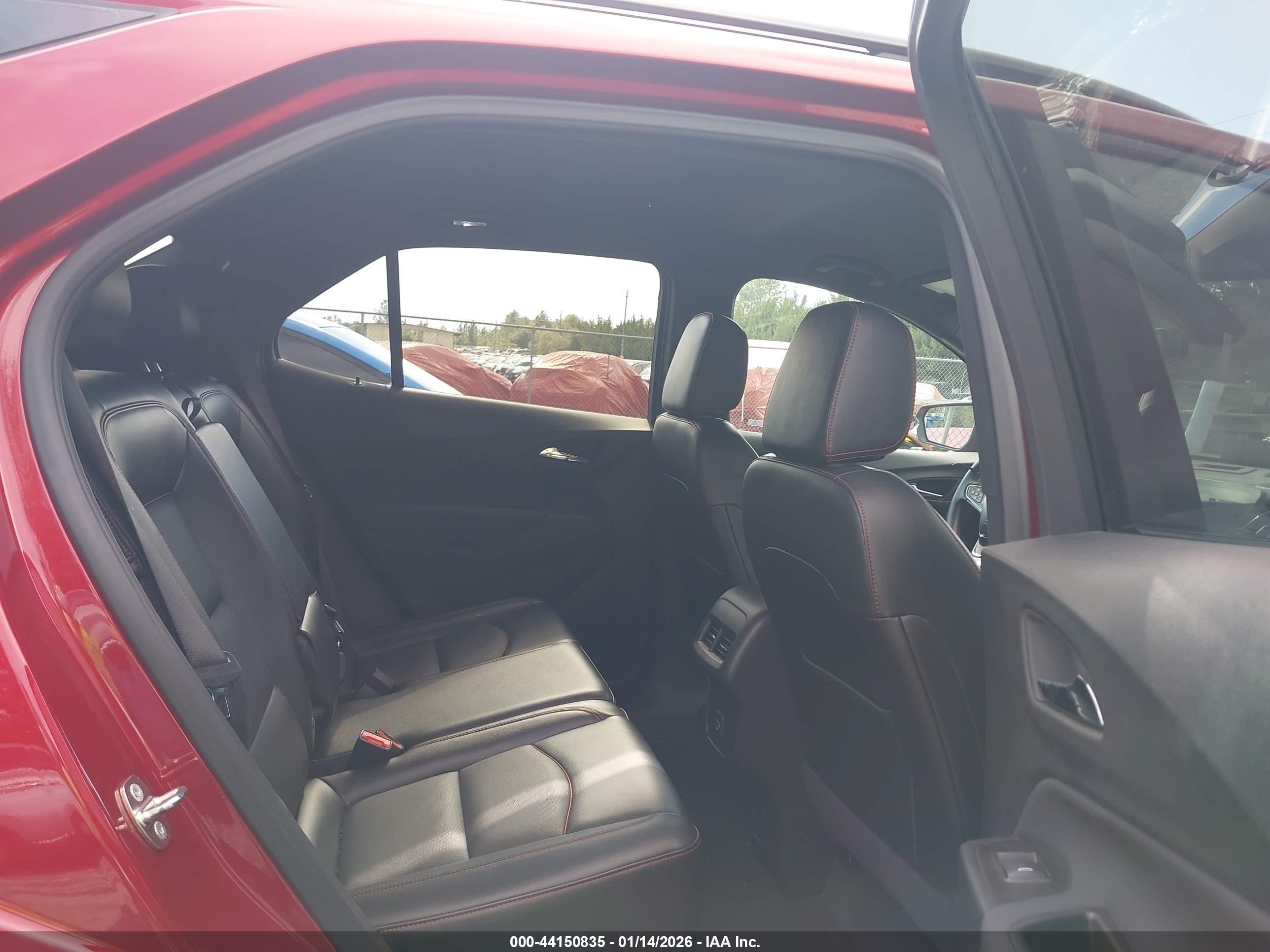 CHEVROLET EQUINOX image 8