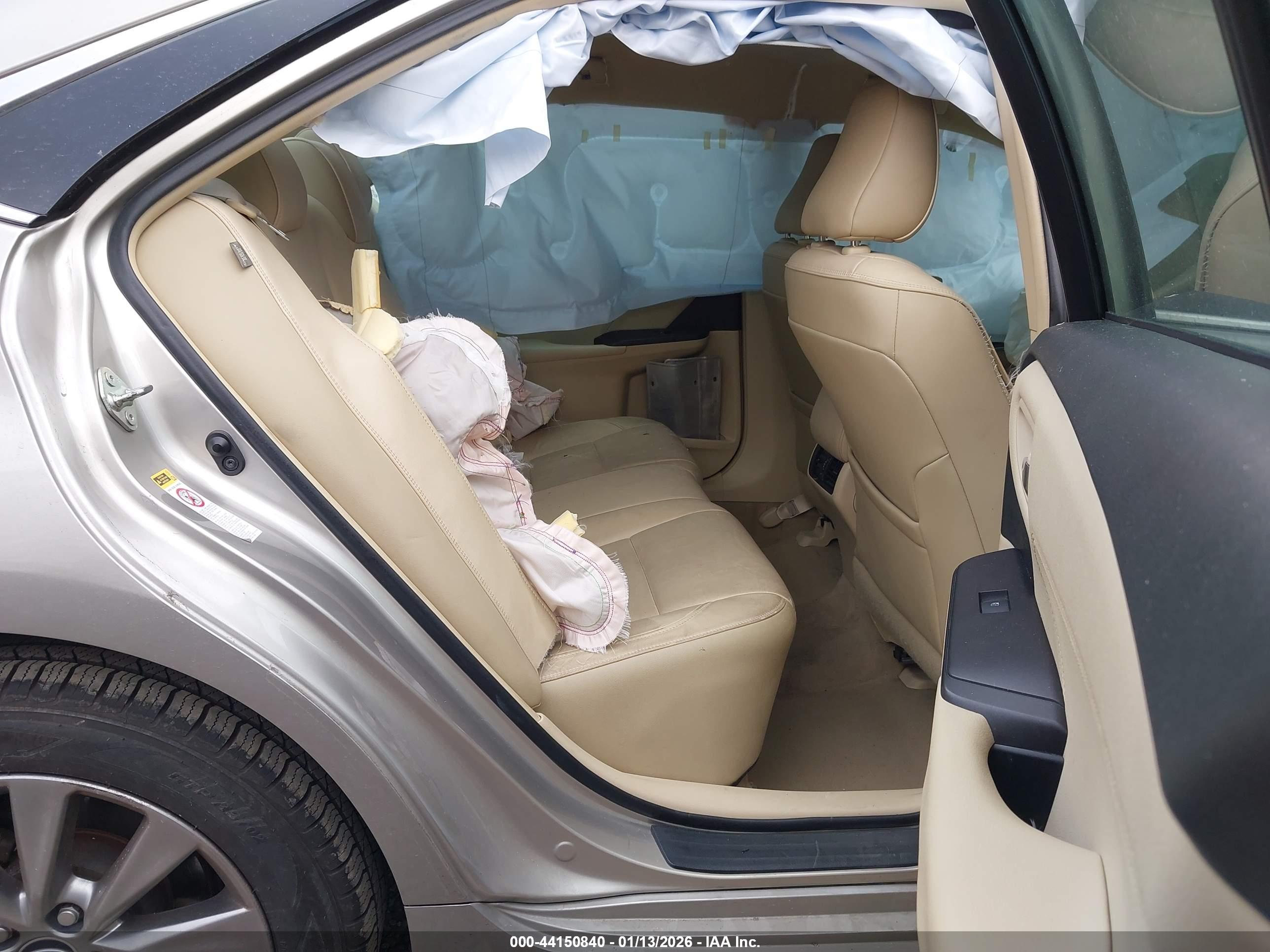 TOYOTA CAMRY image 8