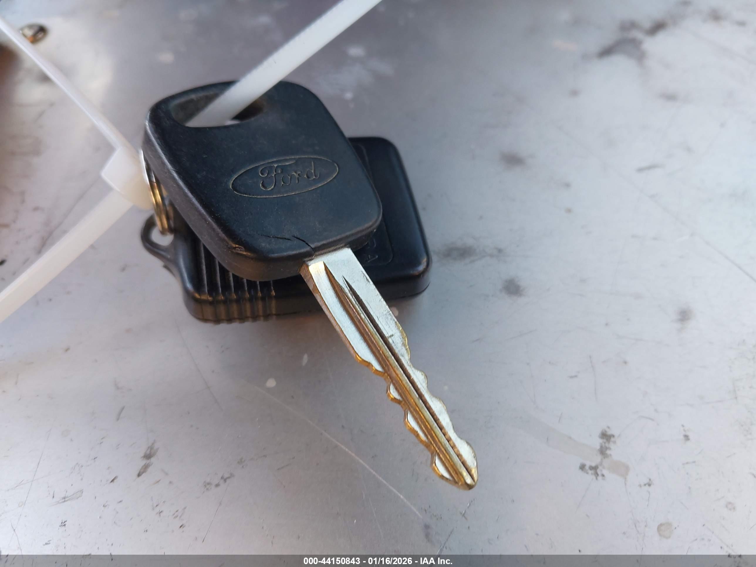 FORD FOCUS image 11