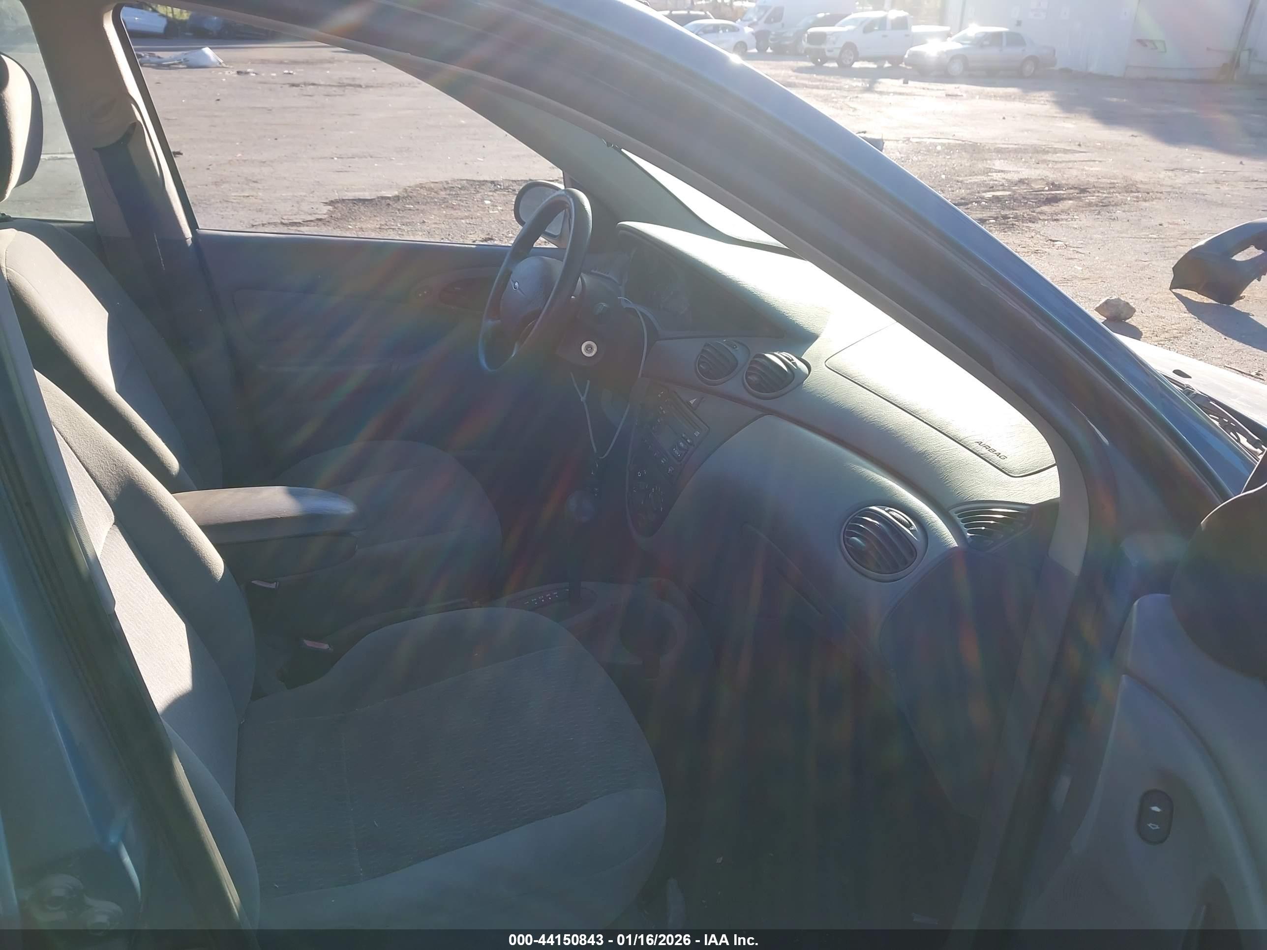 FORD FOCUS image 5