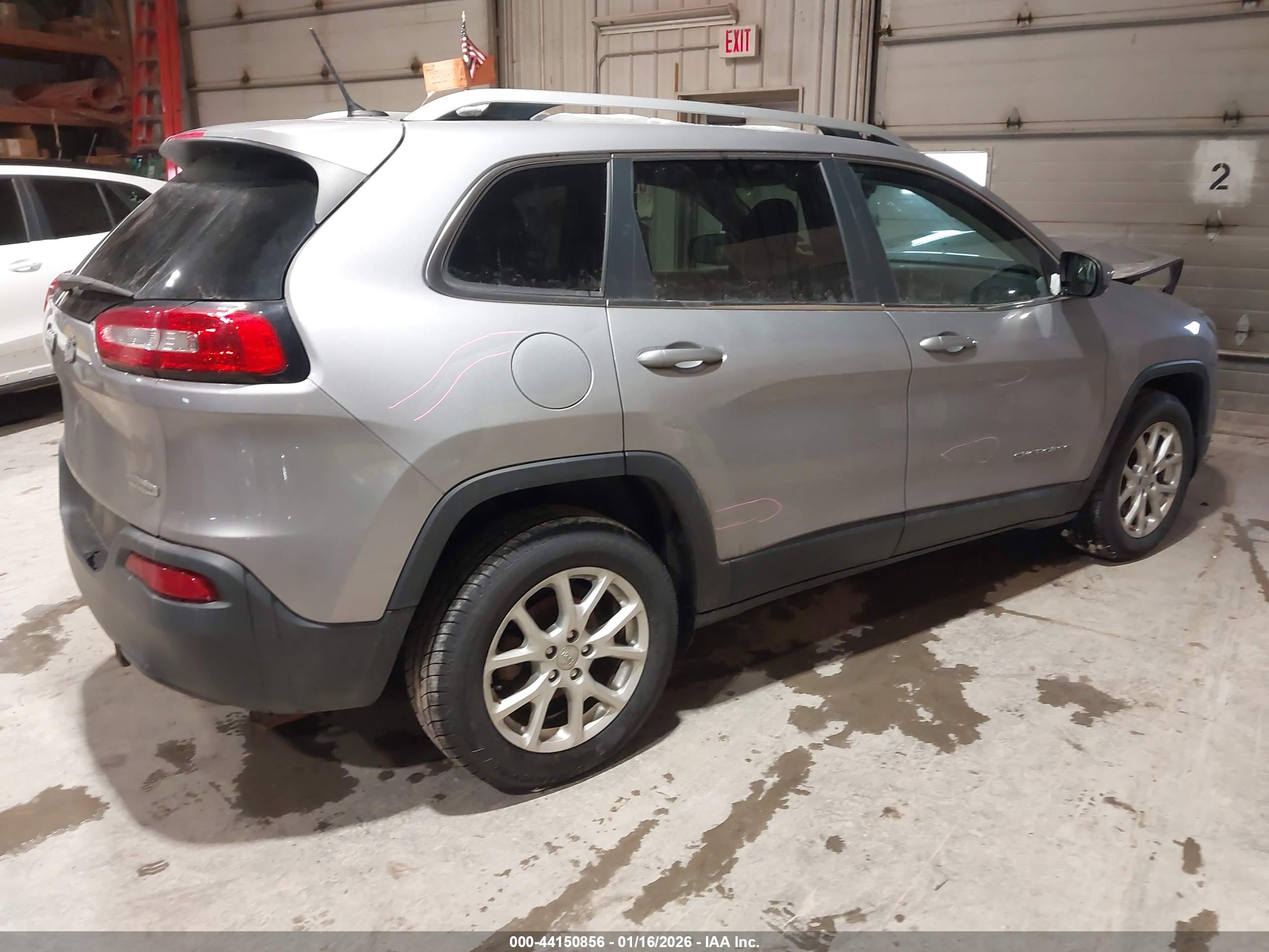 JEEP CHEROKEE image 4