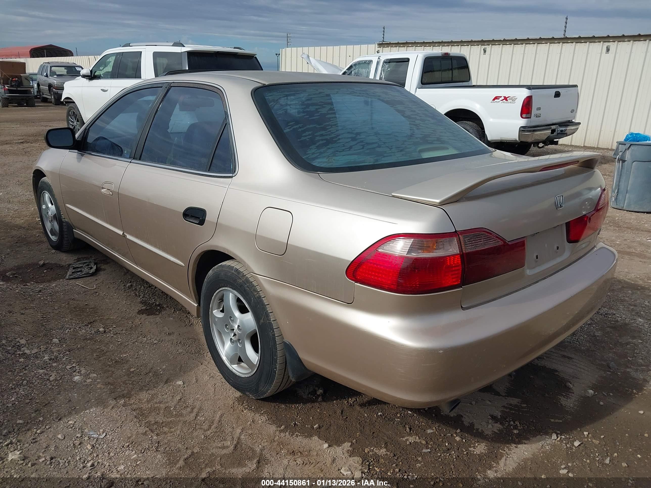 HONDA ACCORD image 3