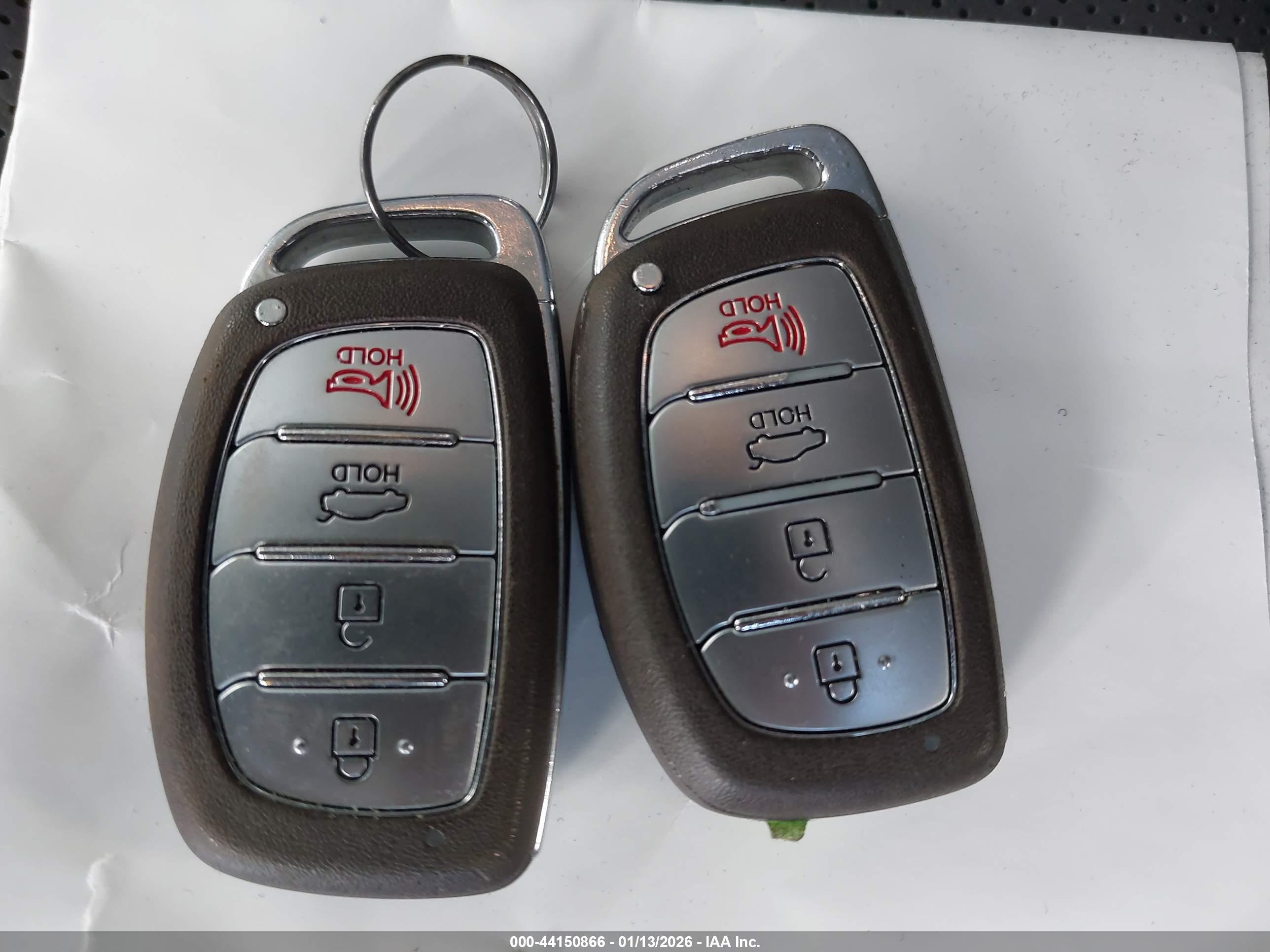 HYUNDAI ELANTRA image 11