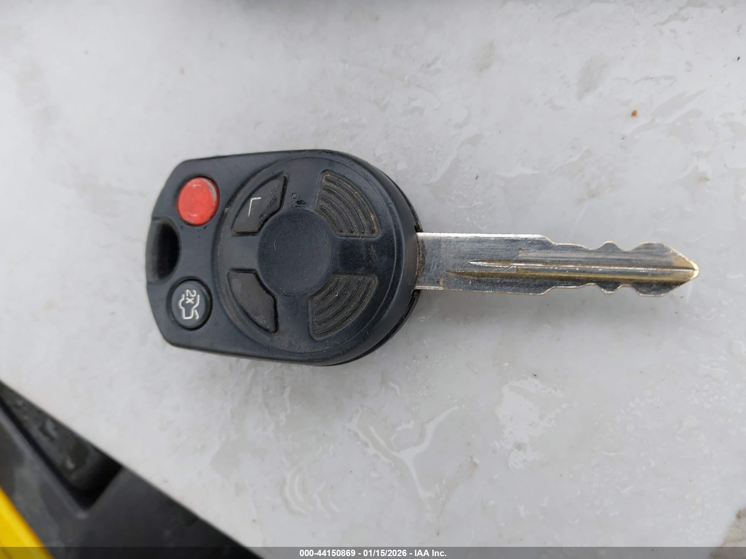 MAZDA TRIBUTE image 11
