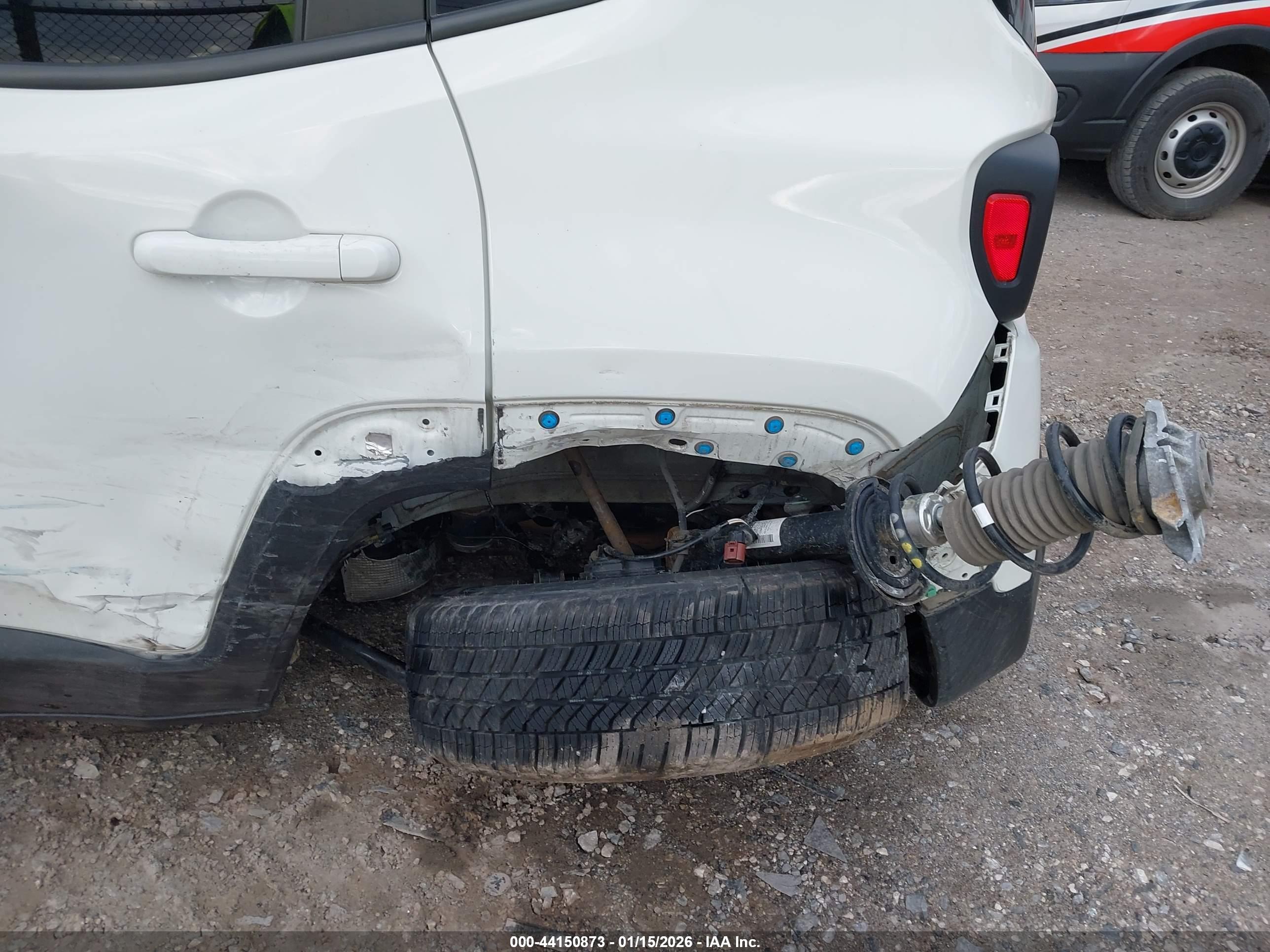 JEEP RENEGADE image 6