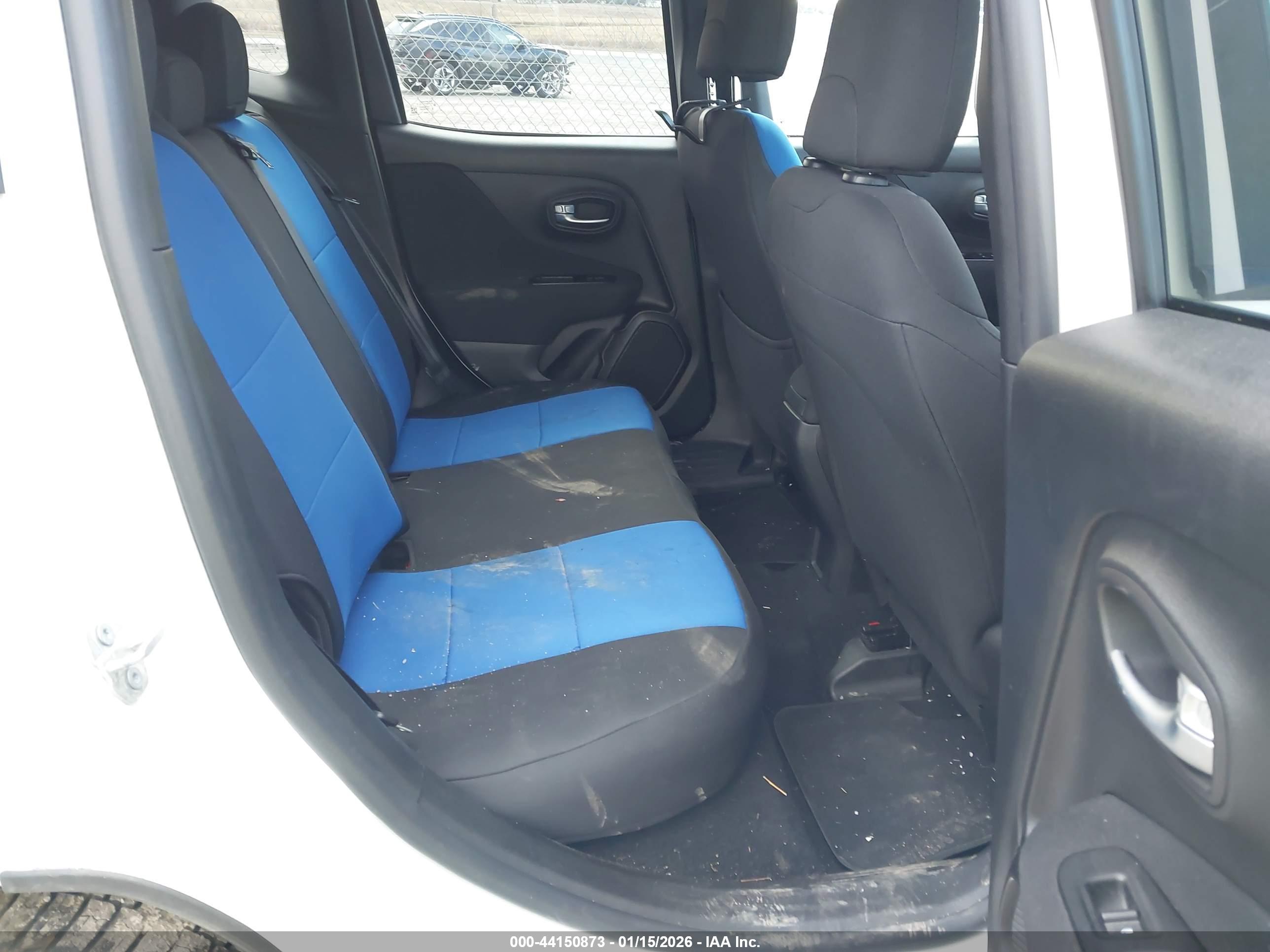 JEEP RENEGADE image 8