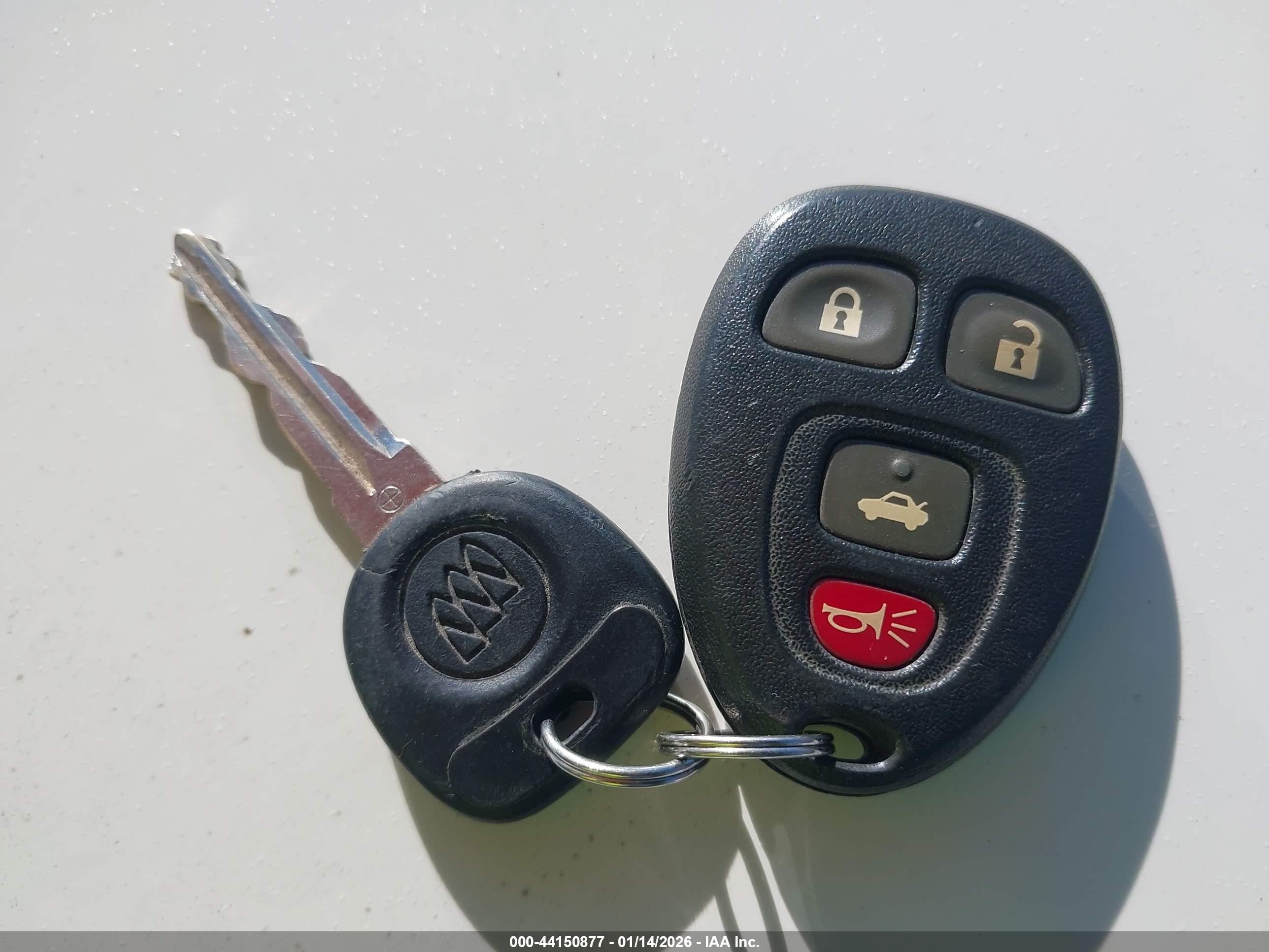 BUICK LUCERNE image 11