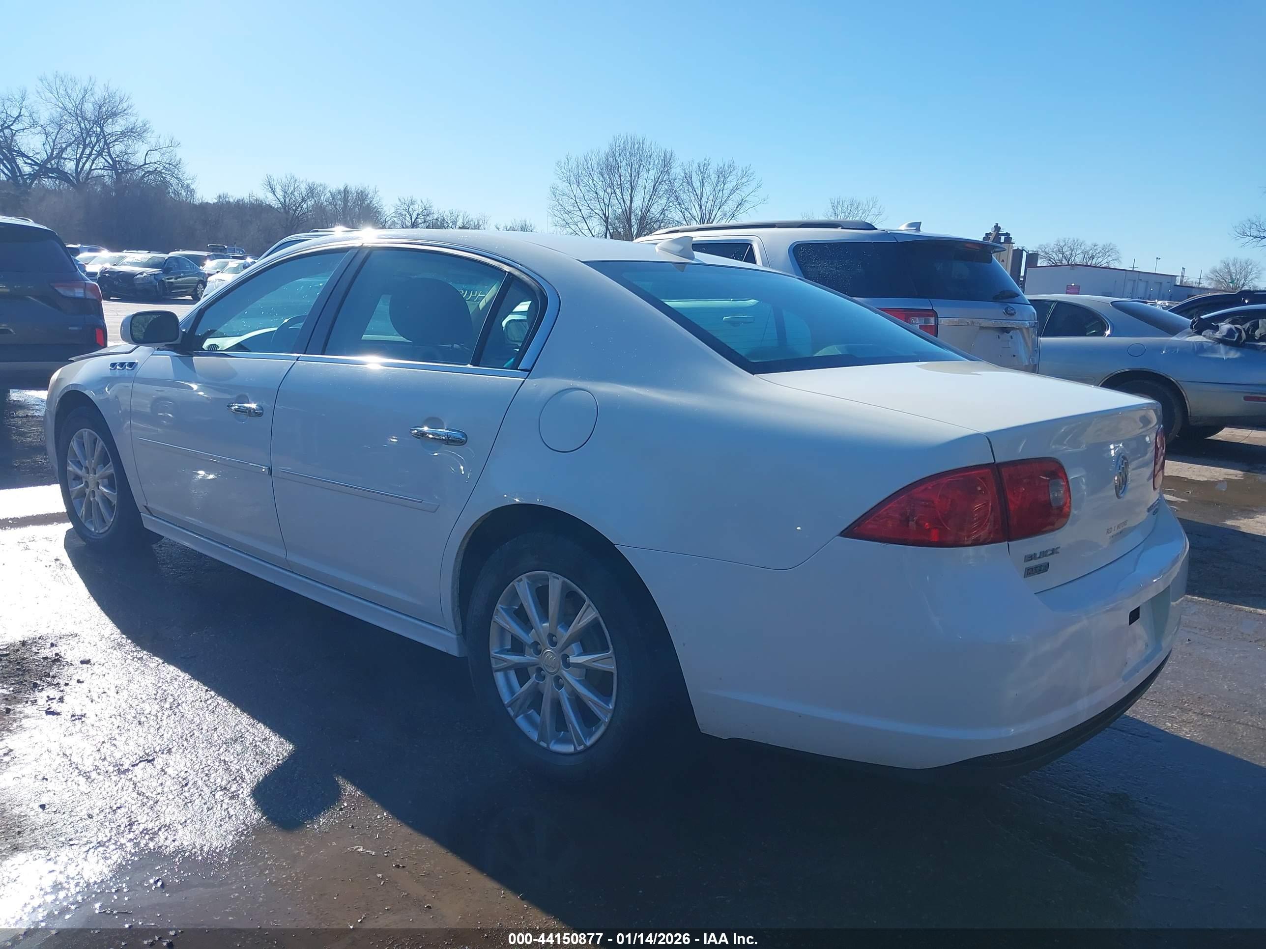 BUICK LUCERNE image 3