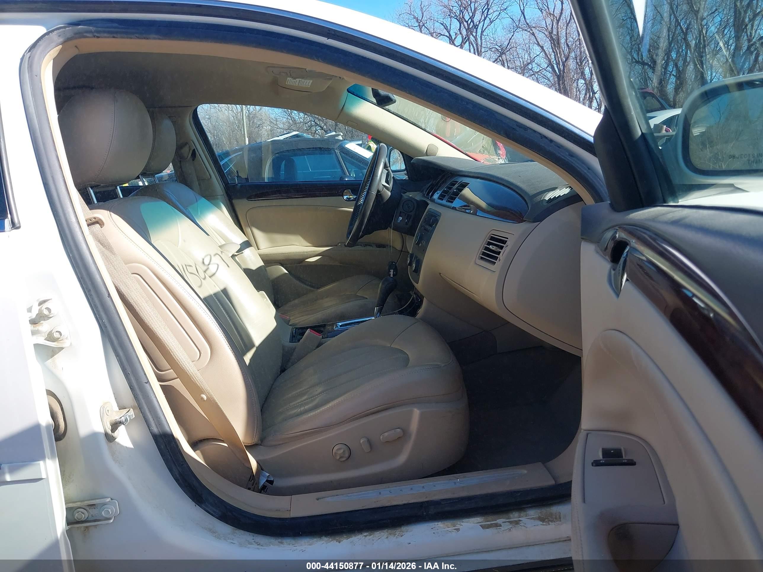 BUICK LUCERNE image 5