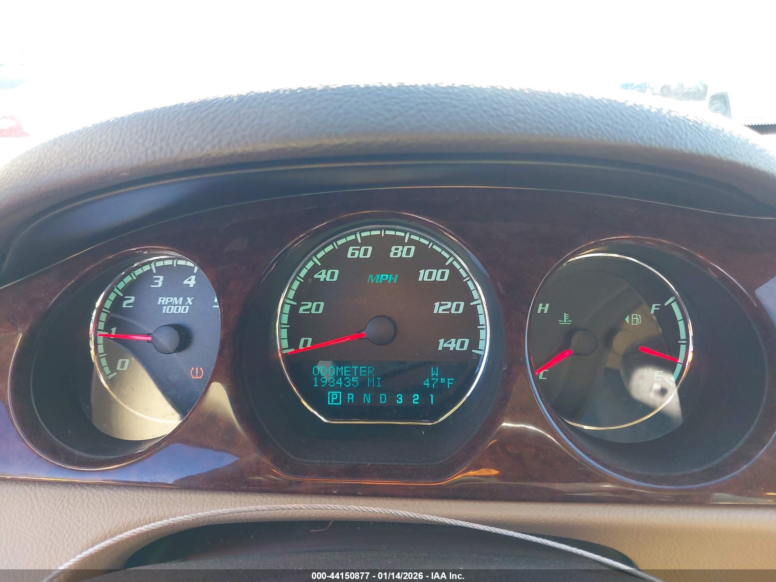 BUICK LUCERNE image 7