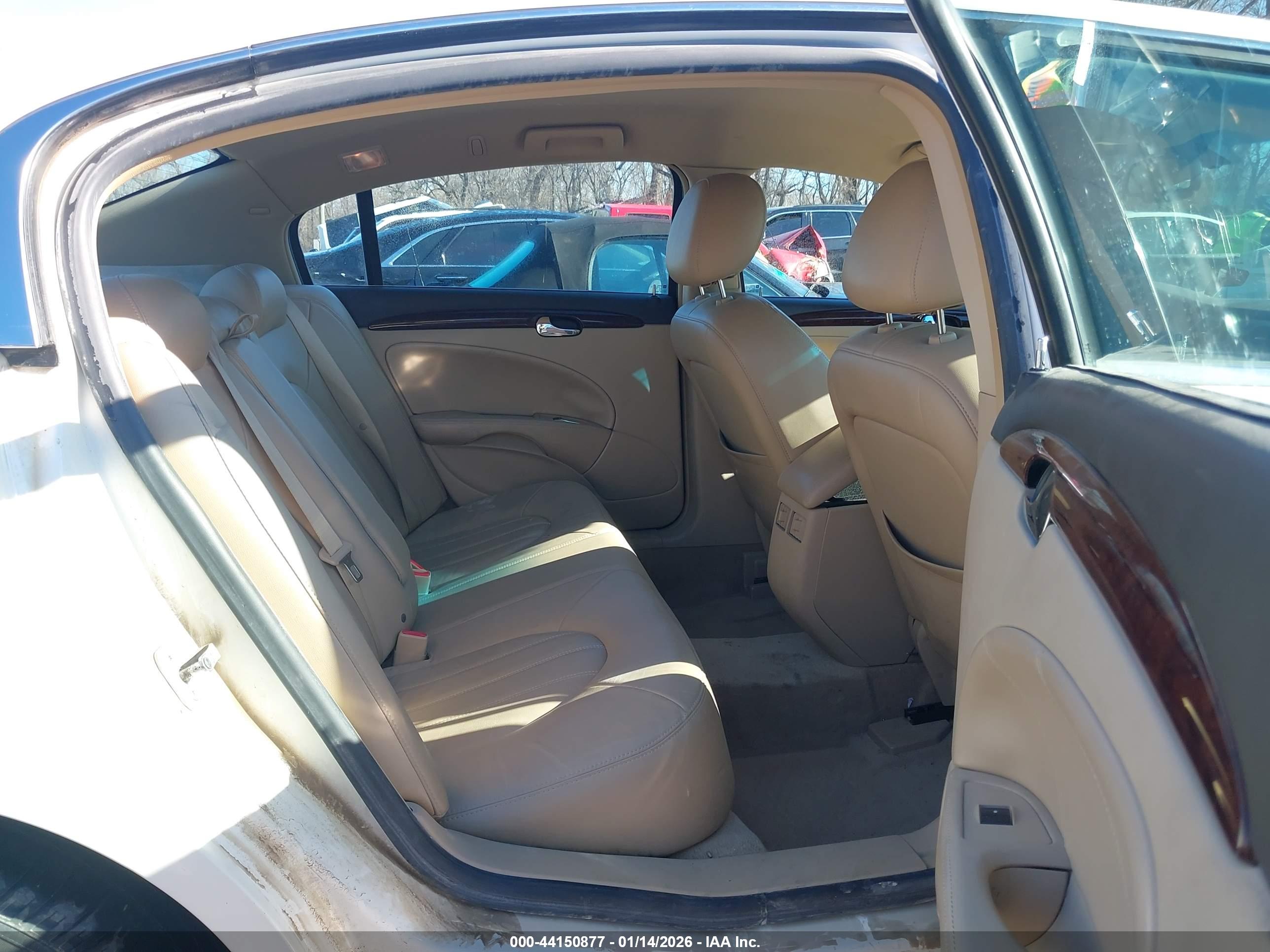 BUICK LUCERNE image 8