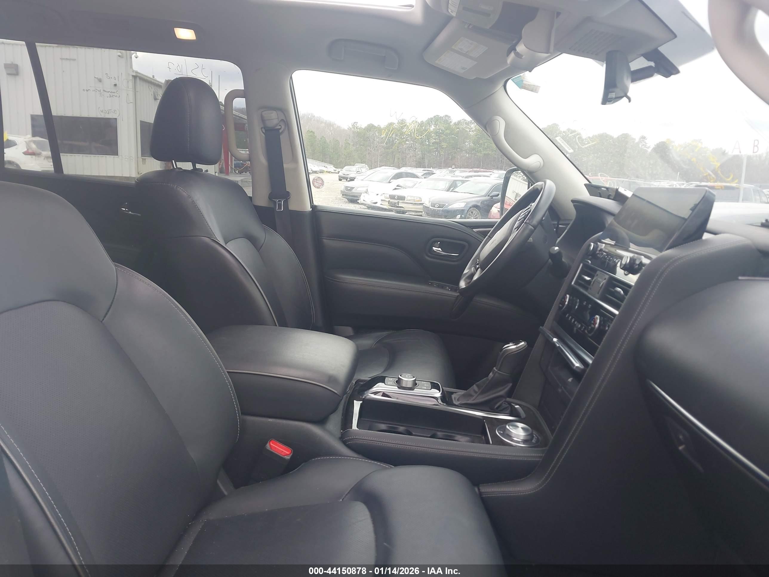 INFINITI QX80 image 5